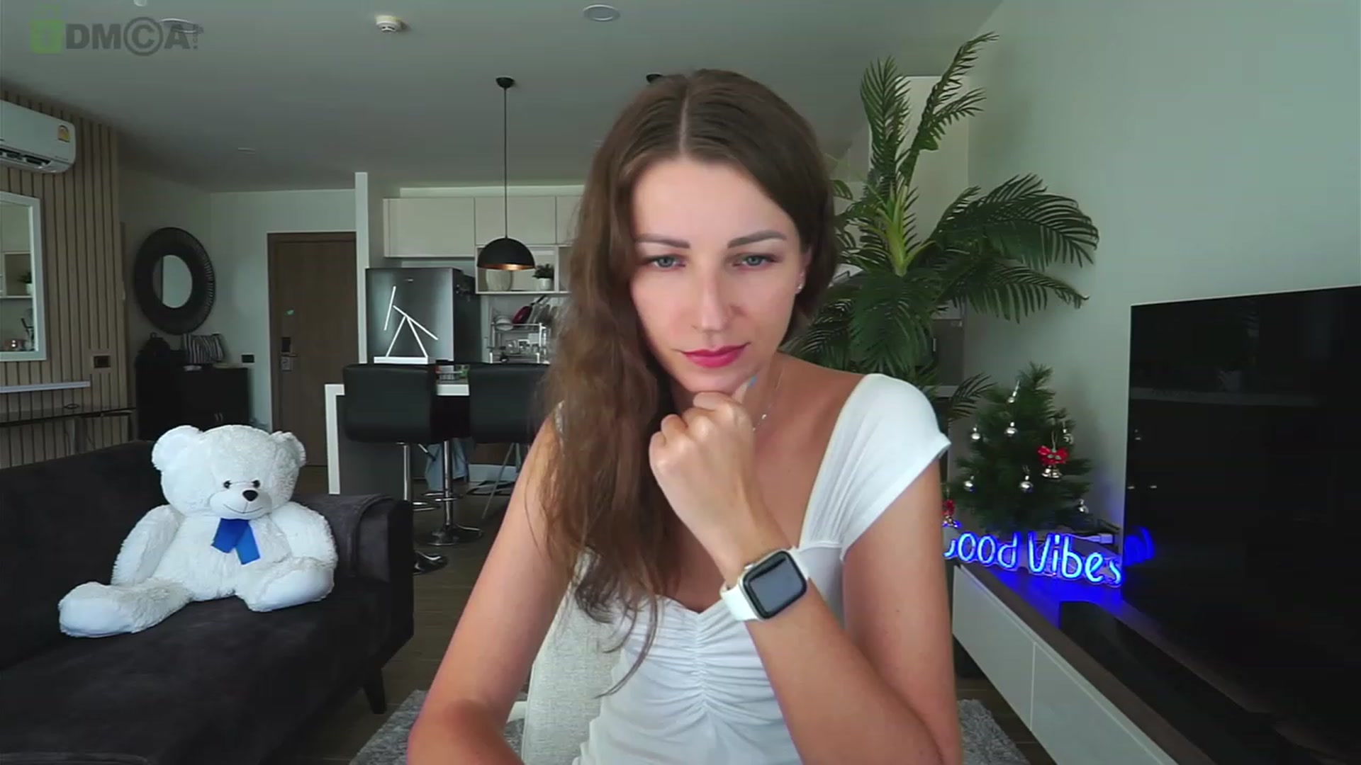 Gallery image thumbnail from Anna_Shine89's myfreecams stream on, 01/12/2023, 07:51 image 12 of 20
