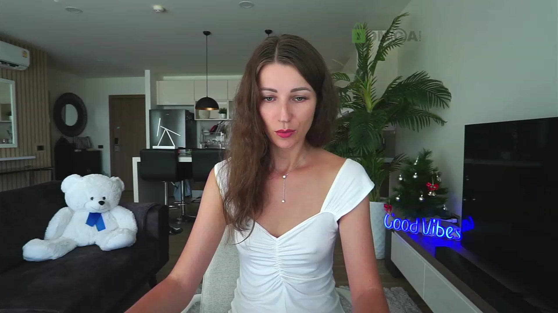 Gallery image thumbnail from Anna_Shine89's myfreecams stream on, 01/12/2023, 07:51 image 17 of 20