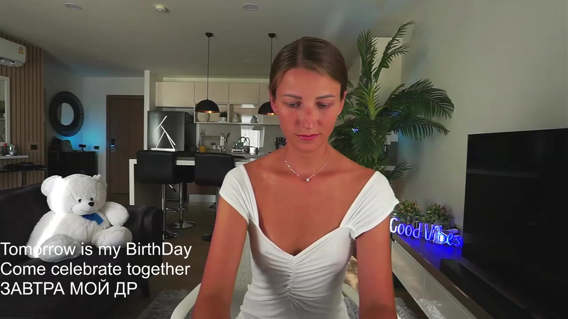 Gallery image thumbnail from Anna_Shine89's myfreecams stream on, 03/25/2023, 10:56 image 7 of 20