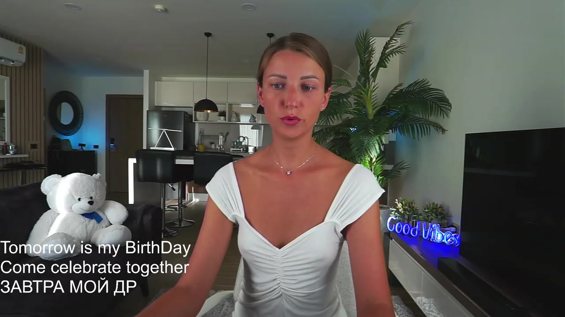 Gallery image thumbnail from Anna_Shine89's myfreecams stream on, 03/25/2023, 10:56 image 14 of 20