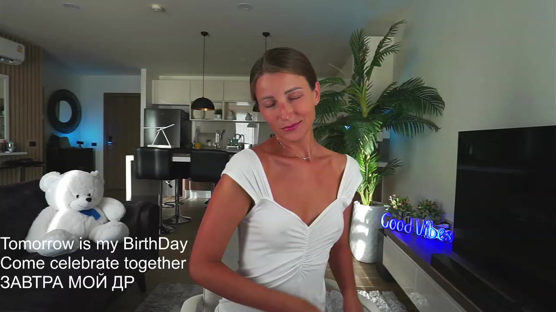 Gallery image thumbnail from Anna_Shine89's myfreecams stream on, 03/25/2023, 10:56 image 16 of 20