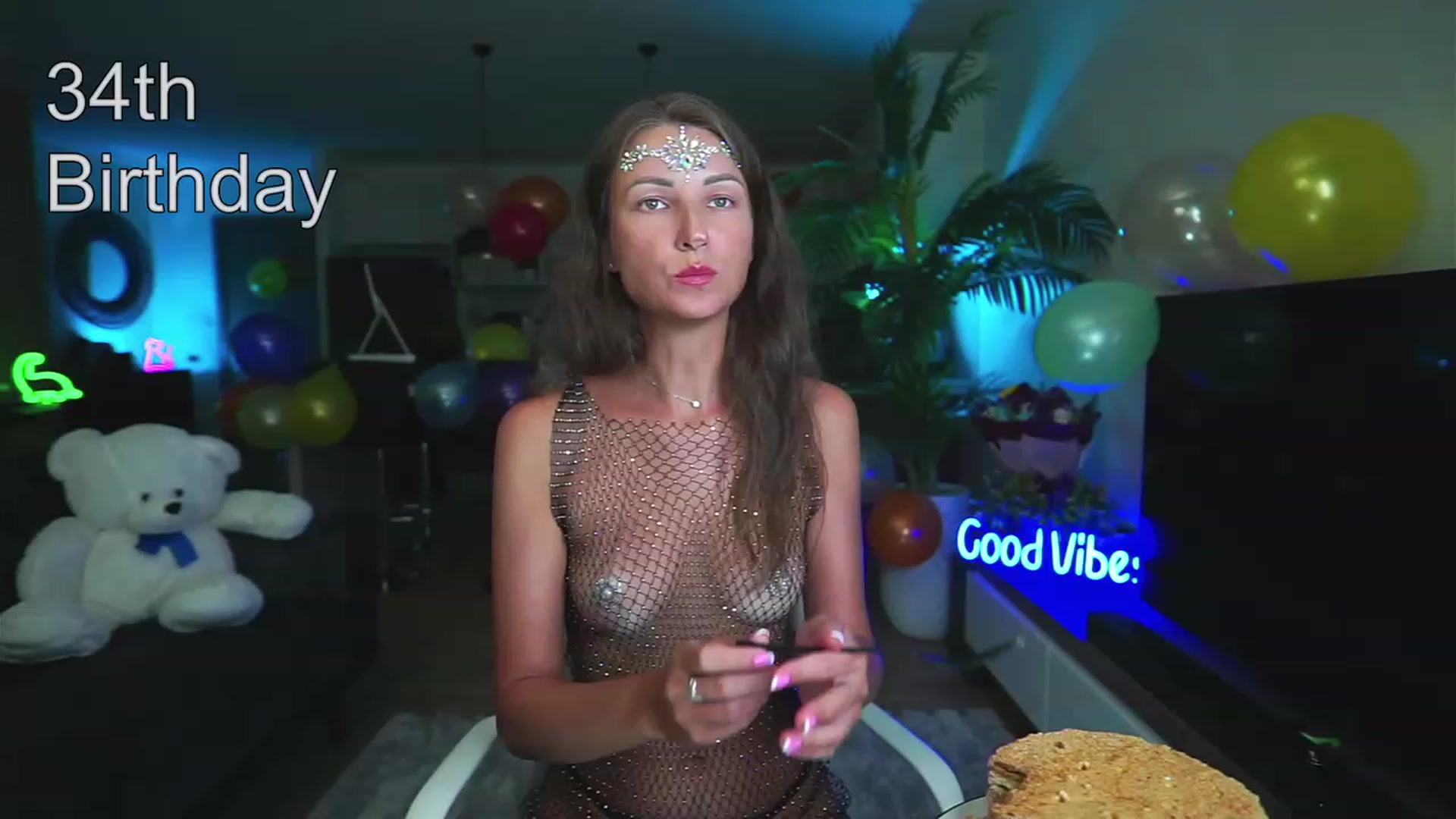 Gallery image thumbnail from Anna_Shine89's myfreecams stream on, 03/26/2023, 16:31 image 5 of 20