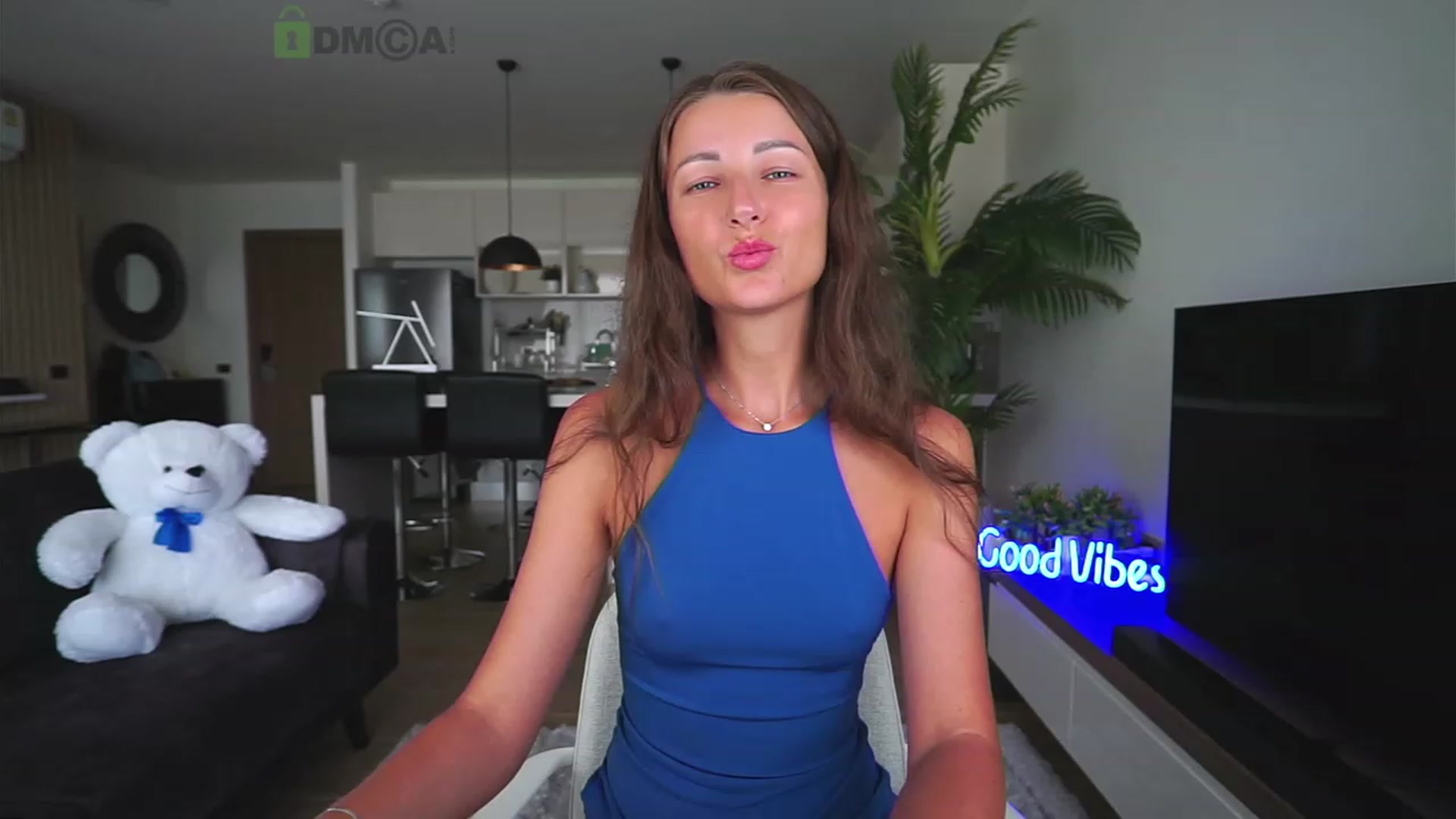 Gallery image thumbnail from Anna_Shine89's myfreecams stream on, 04/03/2023, 10:50 image 15 of 20
