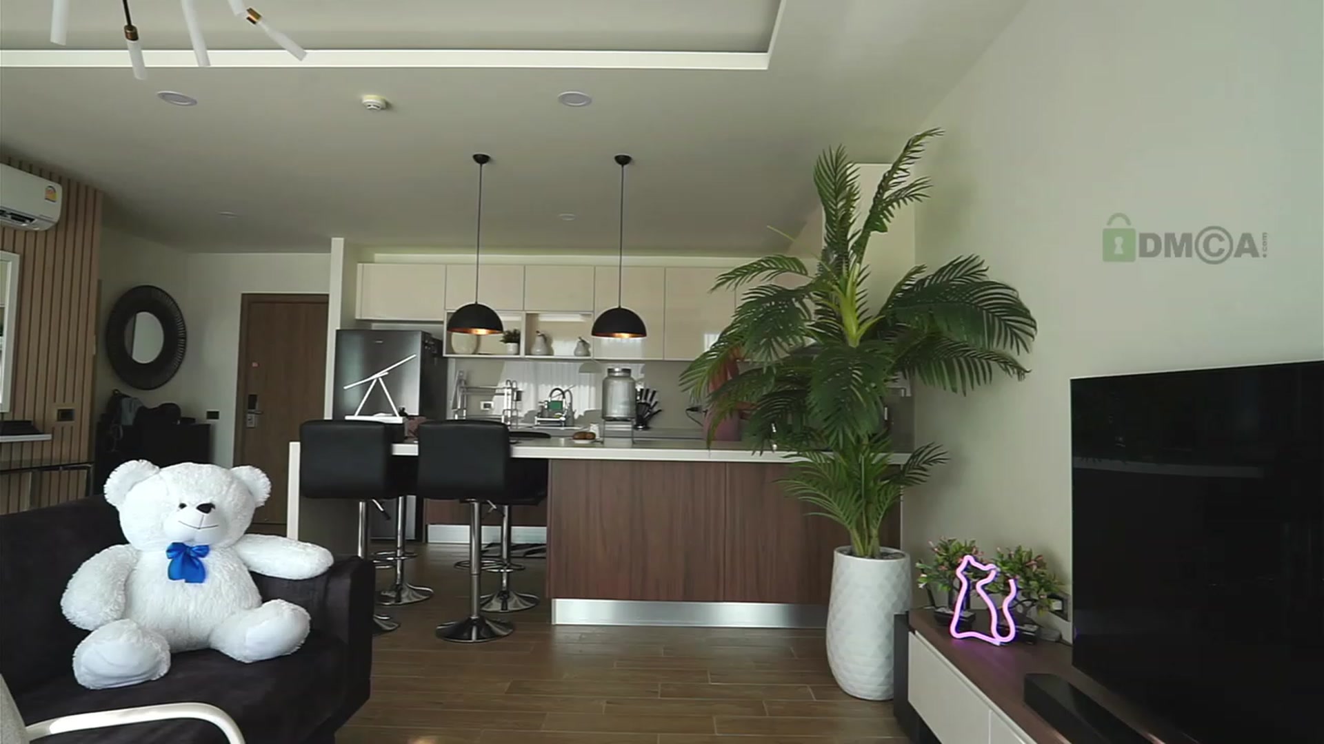 Gallery image thumbnail from Anna_Shine89's myfreecams stream on, 04/08/2023, 10:04 image 14 of 20