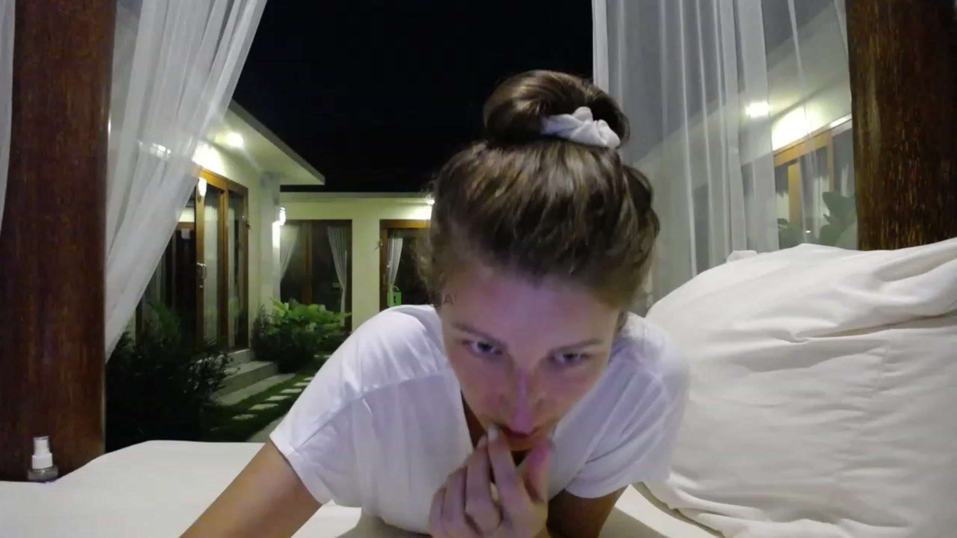 Gallery image thumbnail from Anna_Shine89's myfreecams stream on, 05/01/2023, 14:05 image 4 of 20