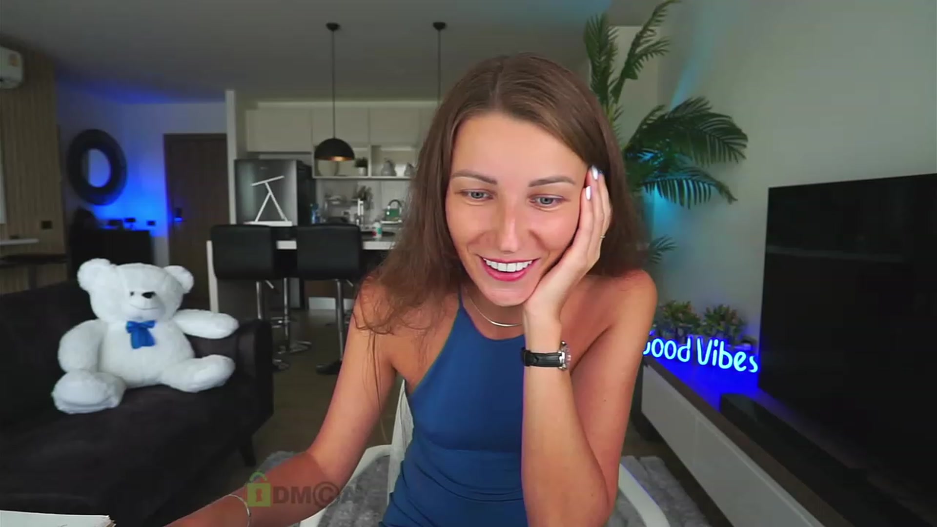Gallery image thumbnail from Anna_Shine89's myfreecams stream on, 05/19/2023, 11:12 image 7 of 20
