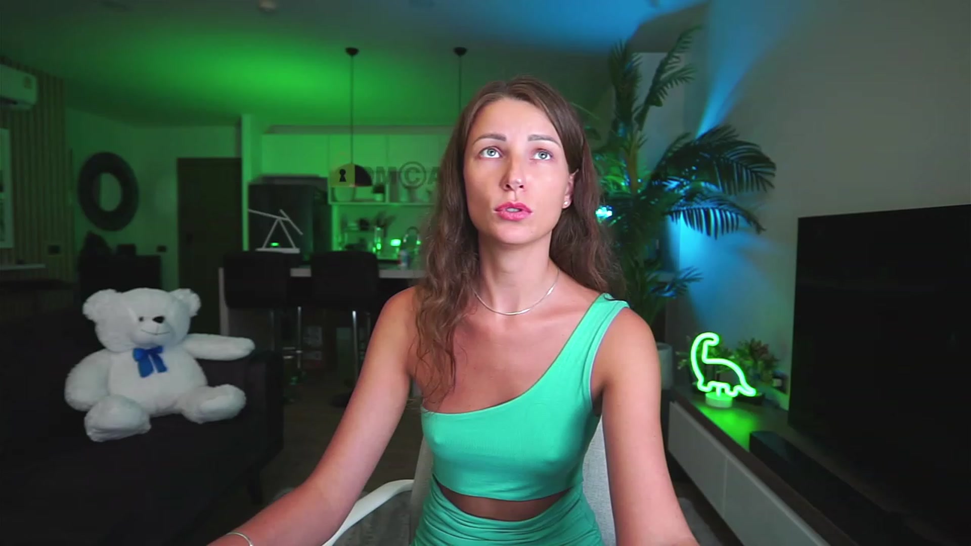 Gallery image thumbnail from Anna_Shine89's myfreecams stream on, 05/22/2023, 12:07 image 8 of 20
