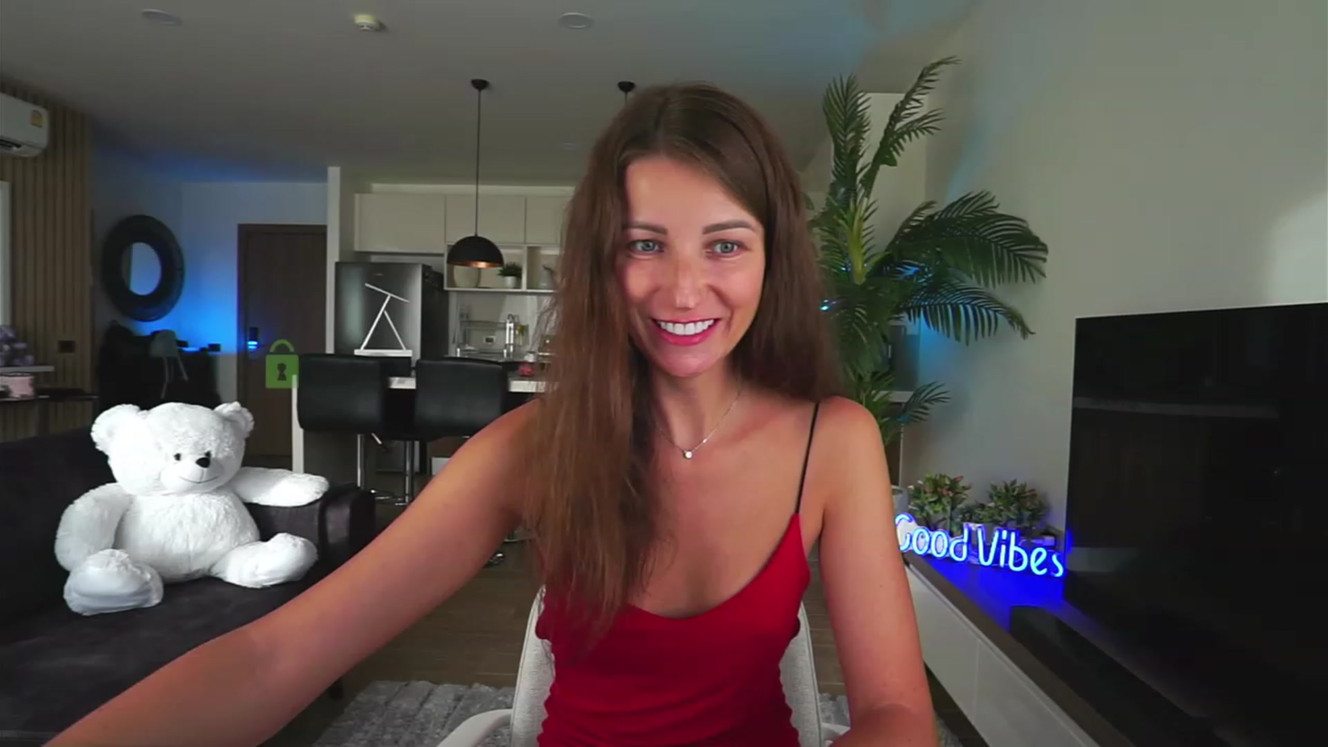 Gallery image thumbnail from Anna_Shine89's myfreecams stream on, 06/11/2023, 11:35 image 12 of 20