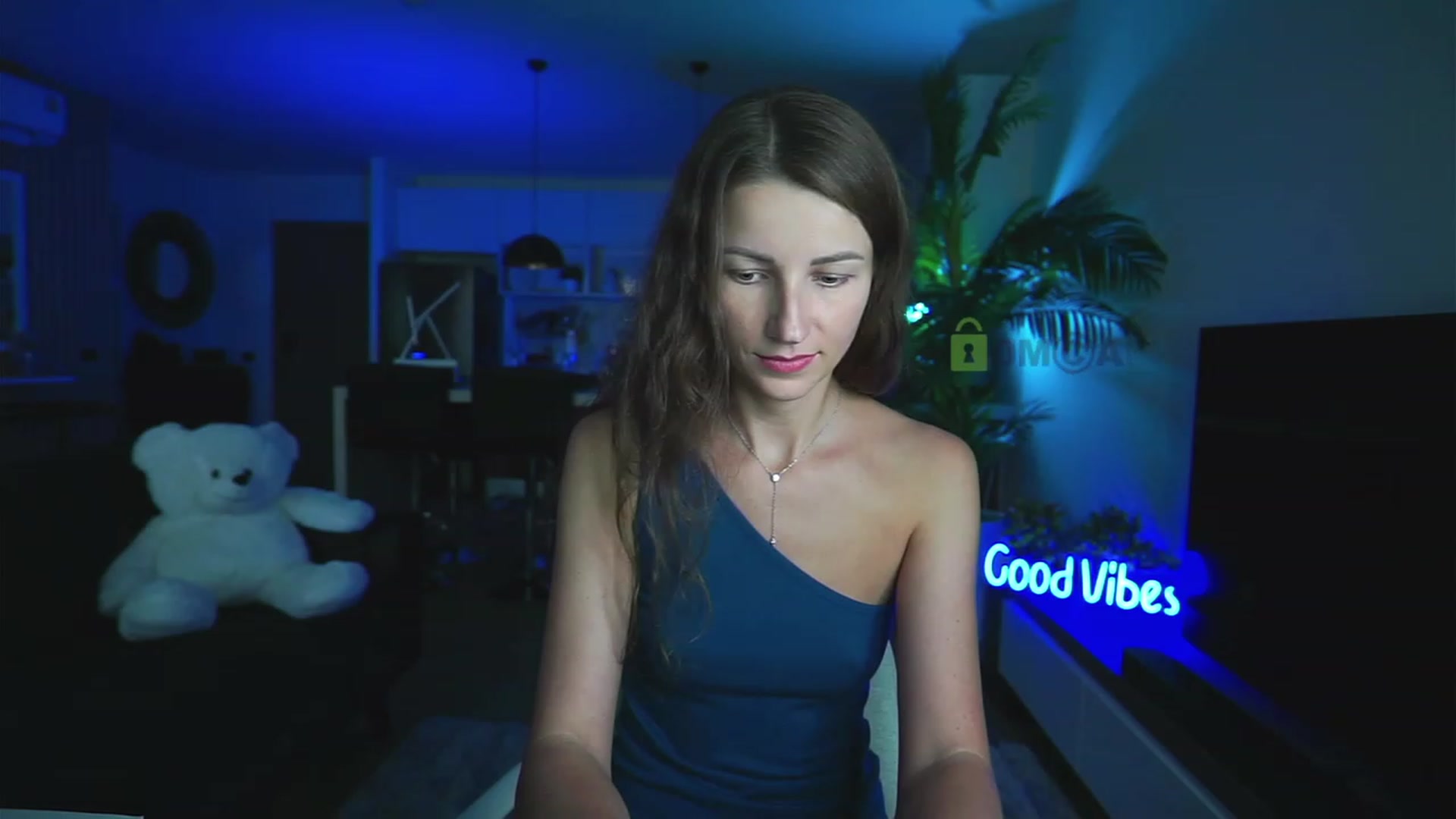 Gallery image thumbnail from Anna_Shine89's myfreecams stream on, 06/24/2023, 12:05 image 17 of 20