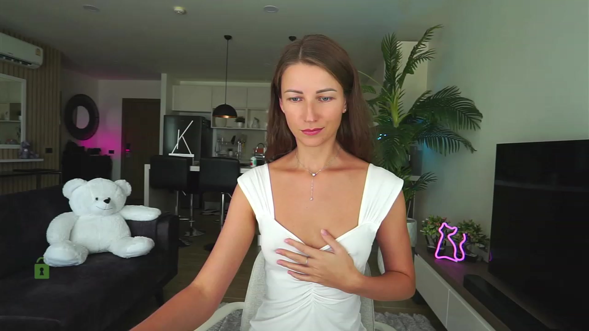 Gallery image thumbnail from Anna_Shine89's myfreecams stream on, 06/26/2023, 10:30 image 12 of 20