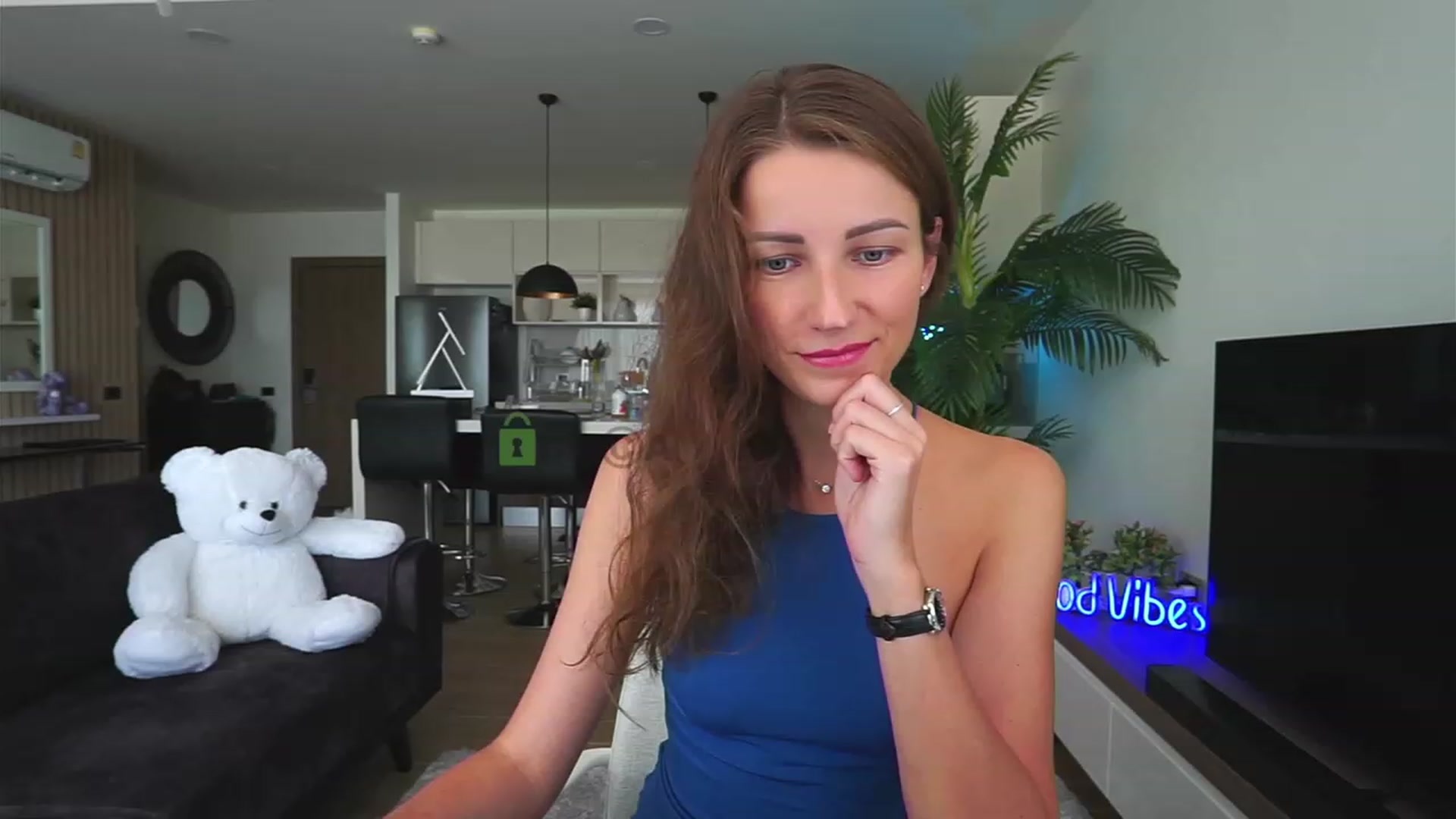 Gallery image thumbnail from Anna_Shine89's myfreecams stream on, 07/02/2023, 07:08 image 19 of 20