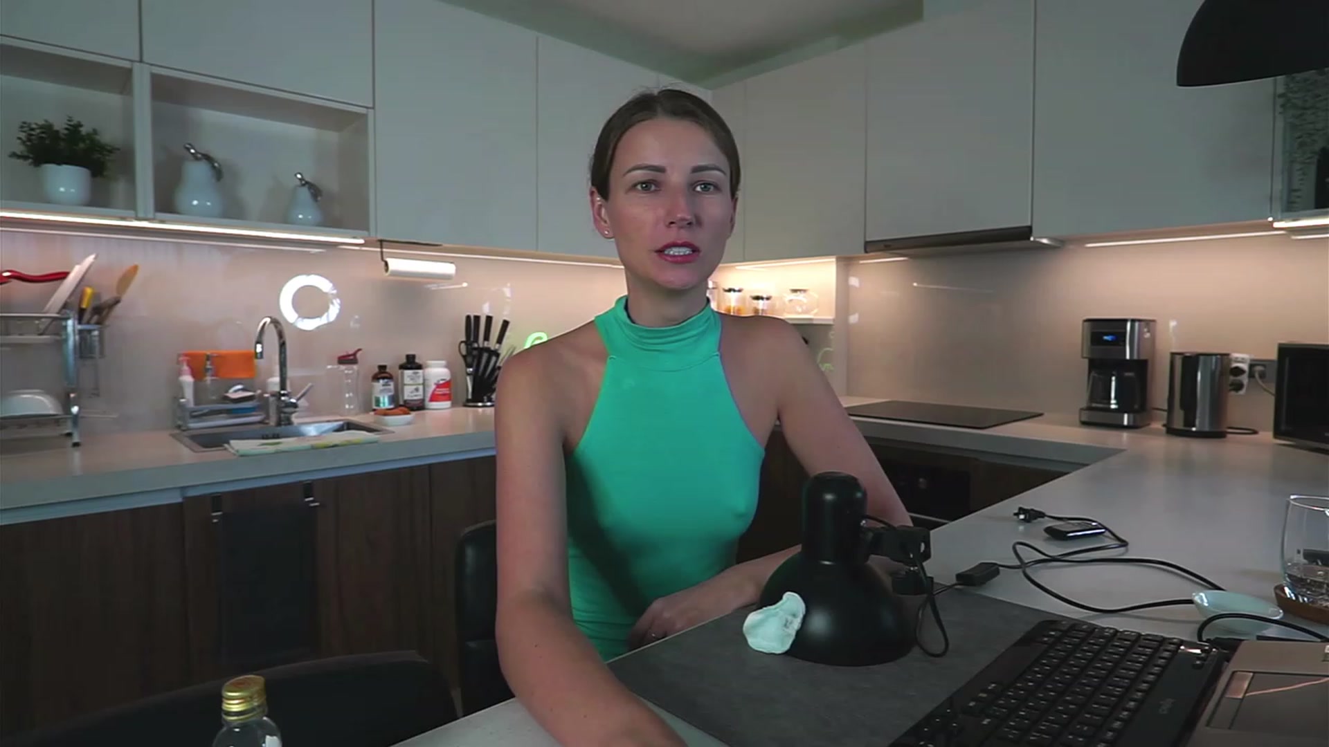 Gallery image thumbnail from Anna_Shine89's myfreecams stream on, 07/15/2023, 07:37 image 2 of 20