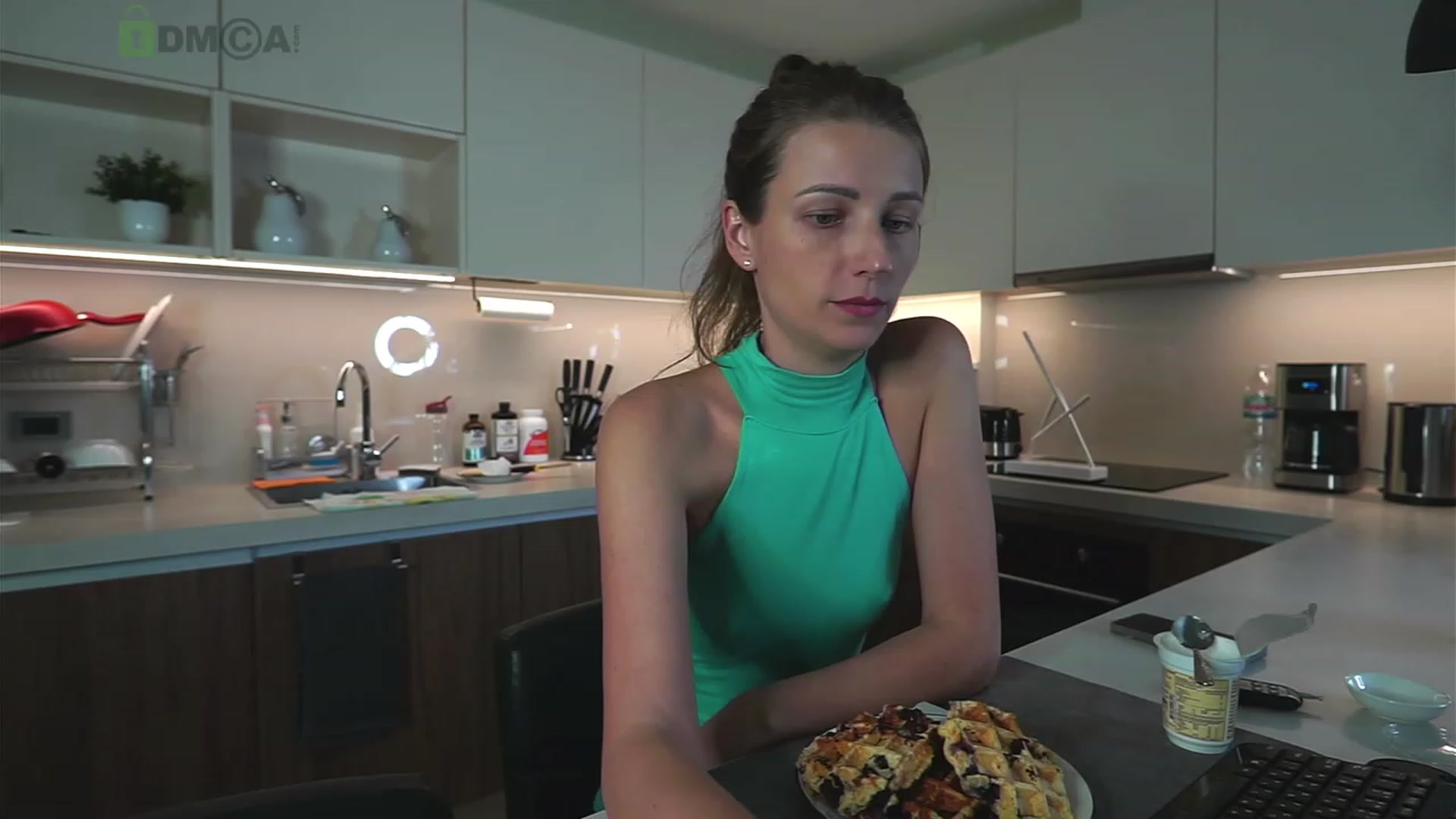Gallery image thumbnail from Anna_Shine89's myfreecams stream on, 07/15/2023, 12:20 image 14 of 20