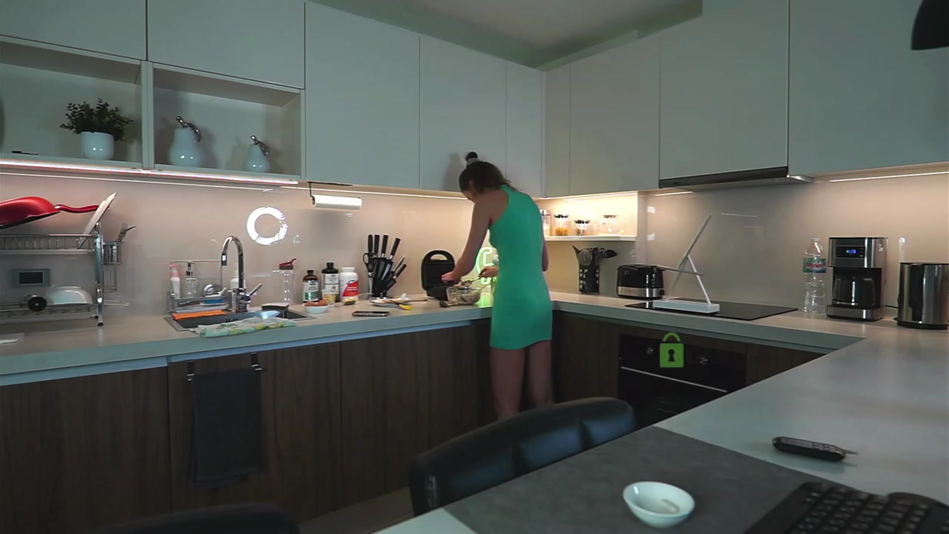 Gallery image thumbnail from Anna_Shine89's myfreecams stream on, 07/15/2023, 12:20 image 4 of 20