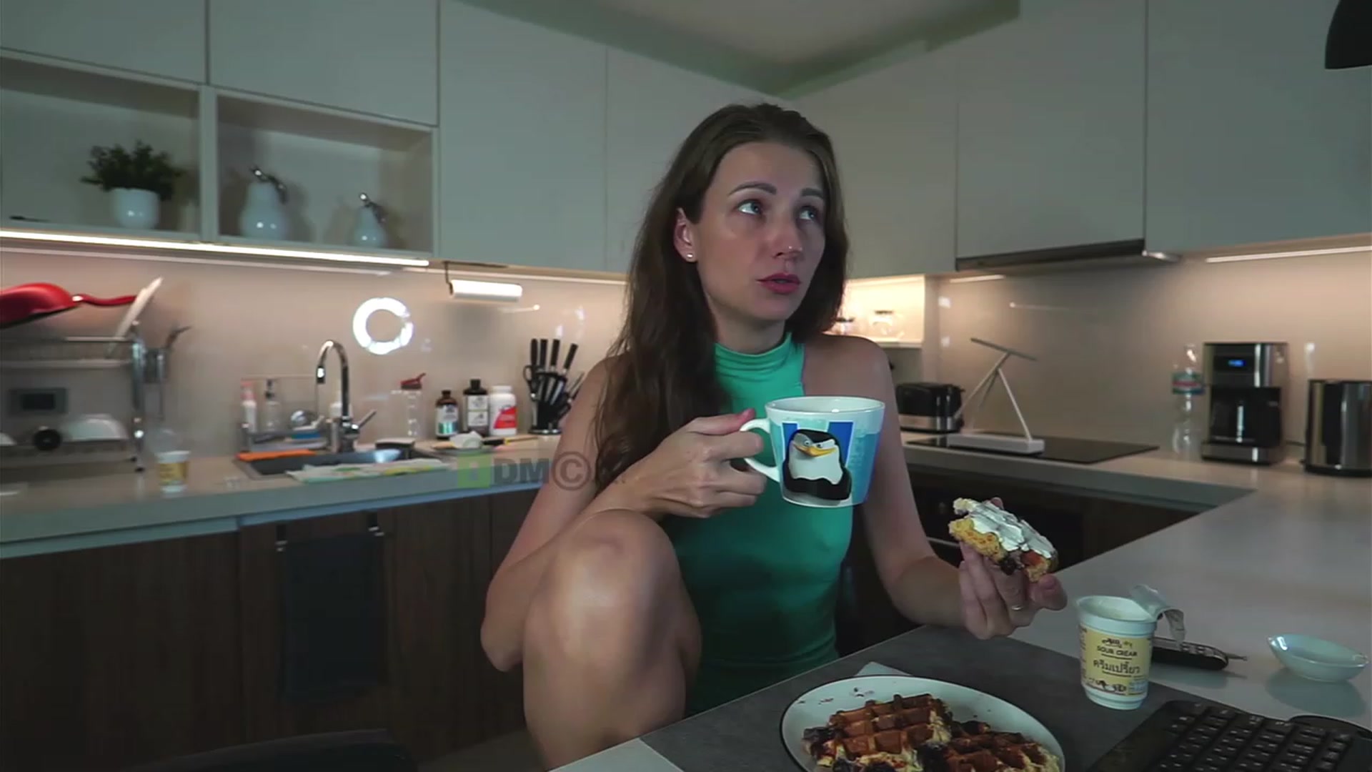 Gallery image thumbnail from Anna_Shine89's myfreecams stream on, 07/15/2023, 12:42 image 10 of 20