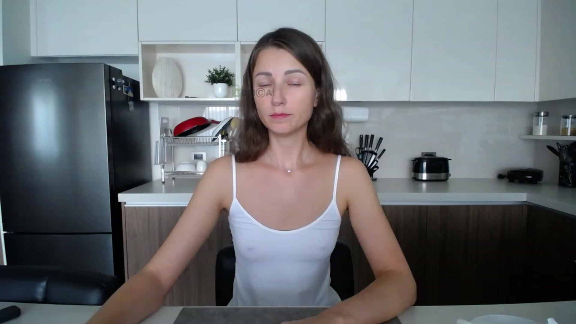 Gallery image thumbnail from Anna_Shine89's myfreecams stream on, 09/18/2023, 10:25 image 18 of 20