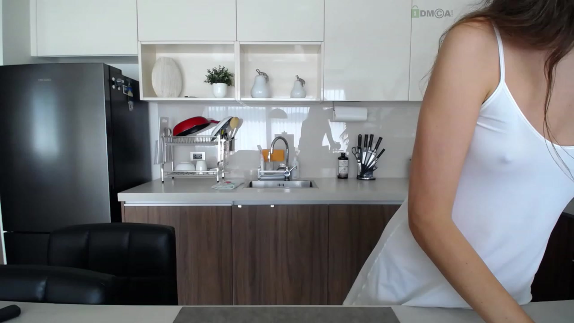 Gallery image thumbnail from Anna_Shine89's myfreecams stream on, 09/18/2023, 10:25 image 4 of 20