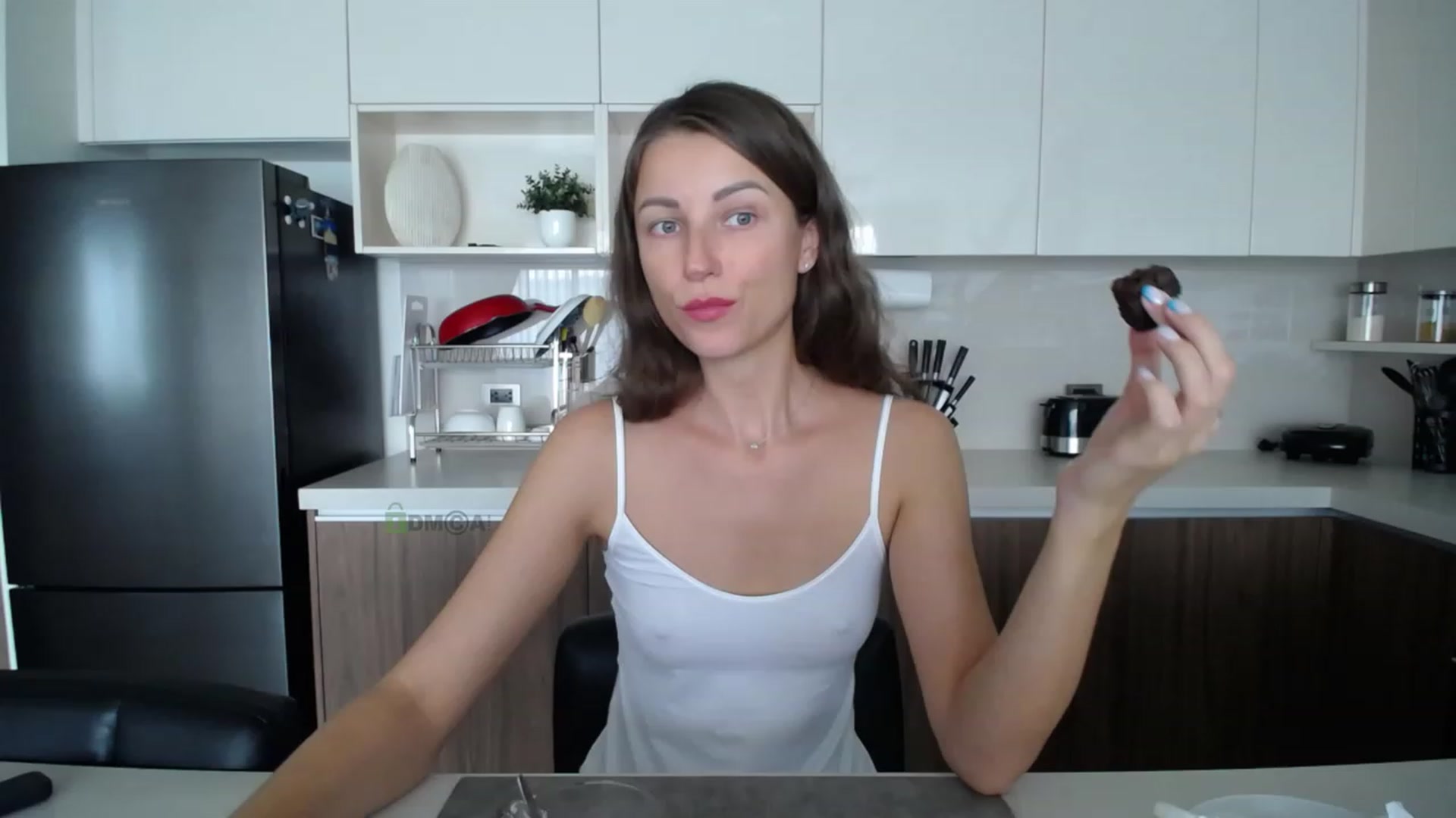 Gallery image thumbnail from Anna_Shine89's myfreecams stream on, 09/18/2023, 10:25 image 13 of 20