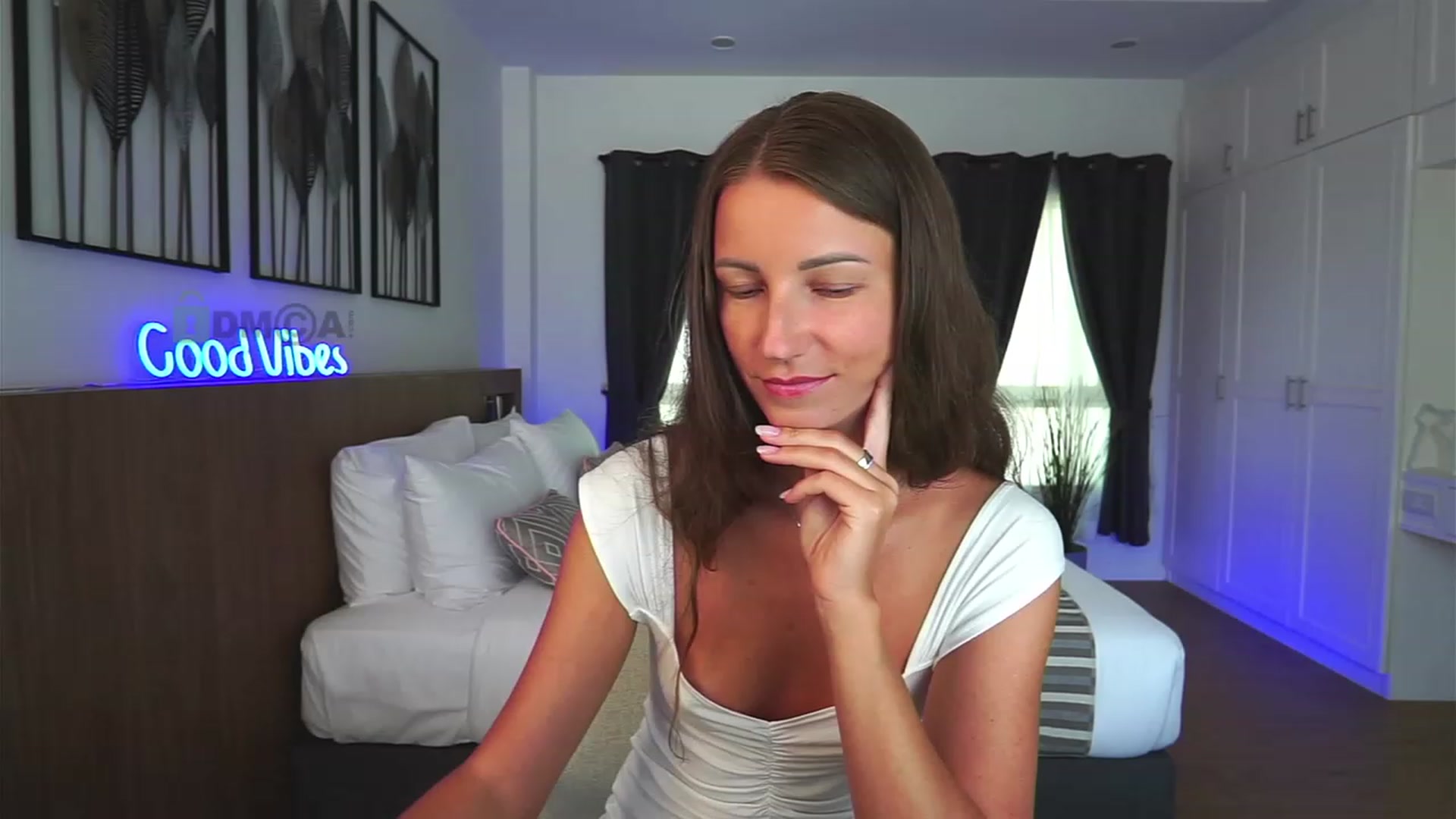 Gallery image thumbnail from Anna_Shine89's myfreecams stream on, 03/16/2024, 08:13 image 1 of 20