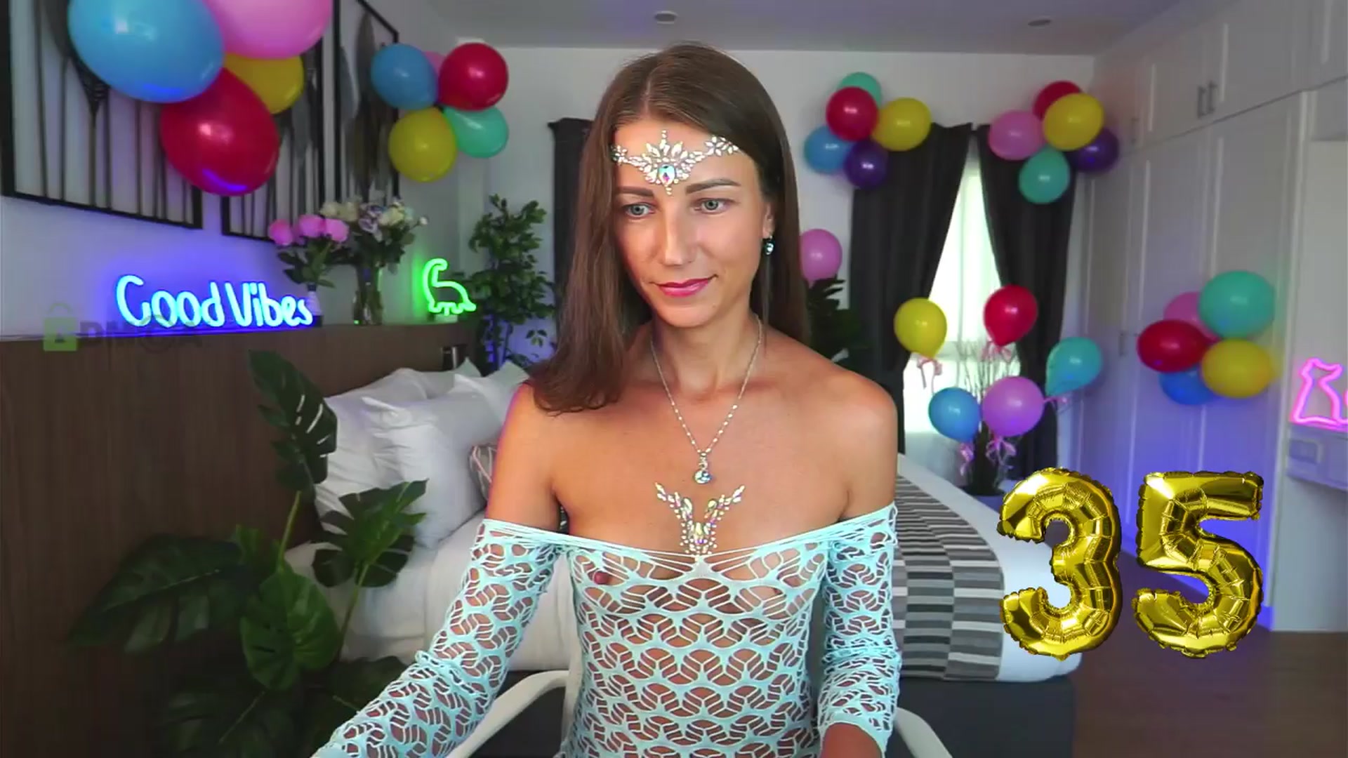 Gallery image thumbnail from Anna_Shine89's myfreecams stream on, 03/26/2024, 09:46 image 2 of 20