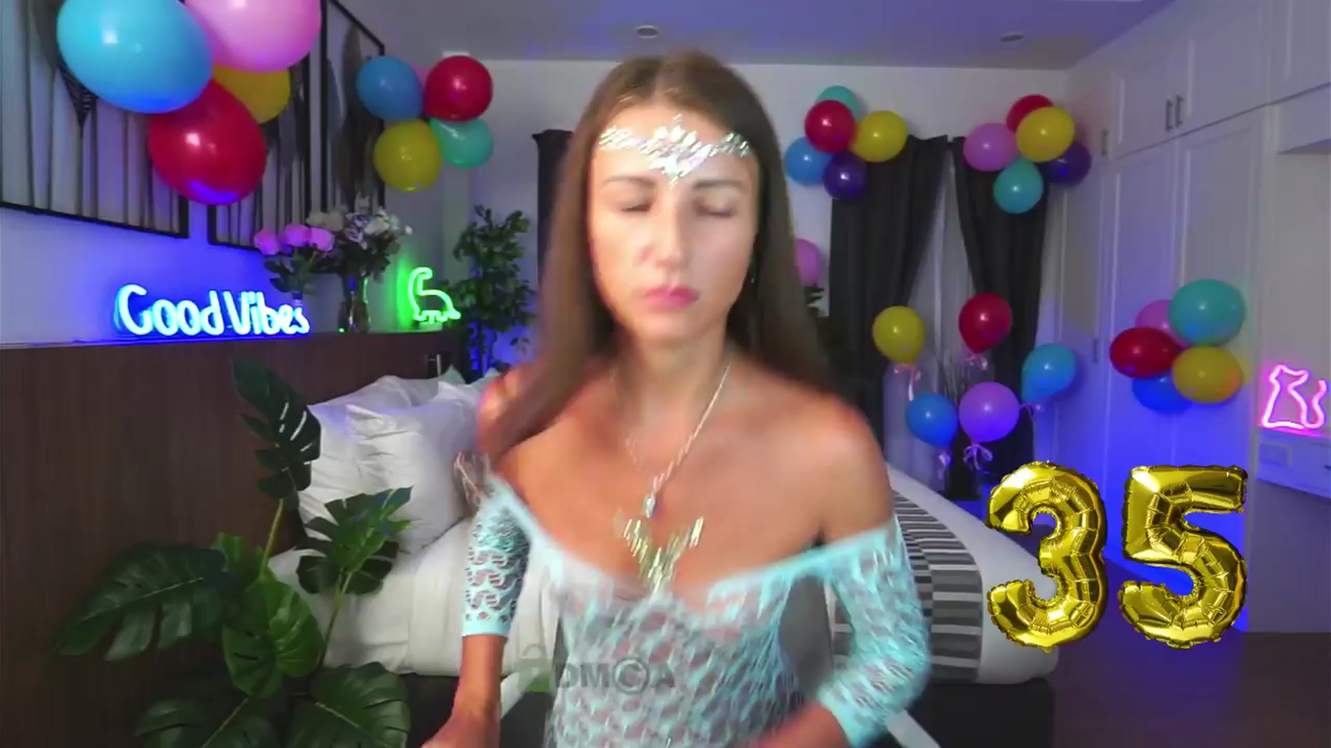Gallery image thumbnail from Anna_Shine89's myfreecams stream on, 03/26/2024, 15:00 image 6 of 20