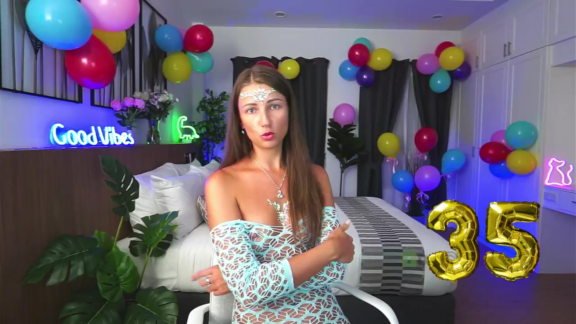 Gallery image thumbnail from Anna_Shine89's myfreecams stream on, 03/26/2024, 15:00 image 2 of 20