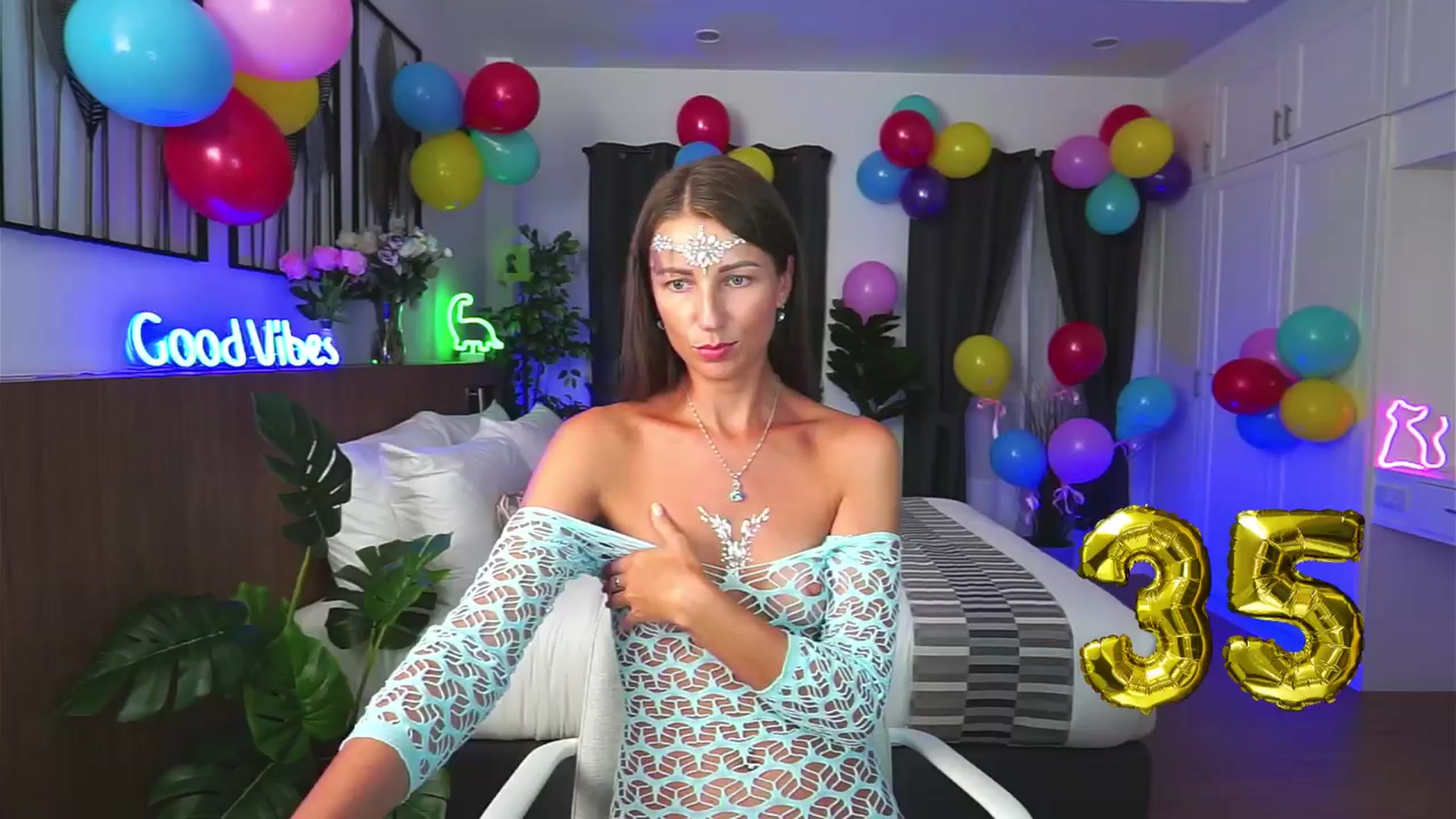 Gallery image thumbnail from Anna_Shine89's myfreecams stream on, 03/26/2024, 15:00 image 1 of 20