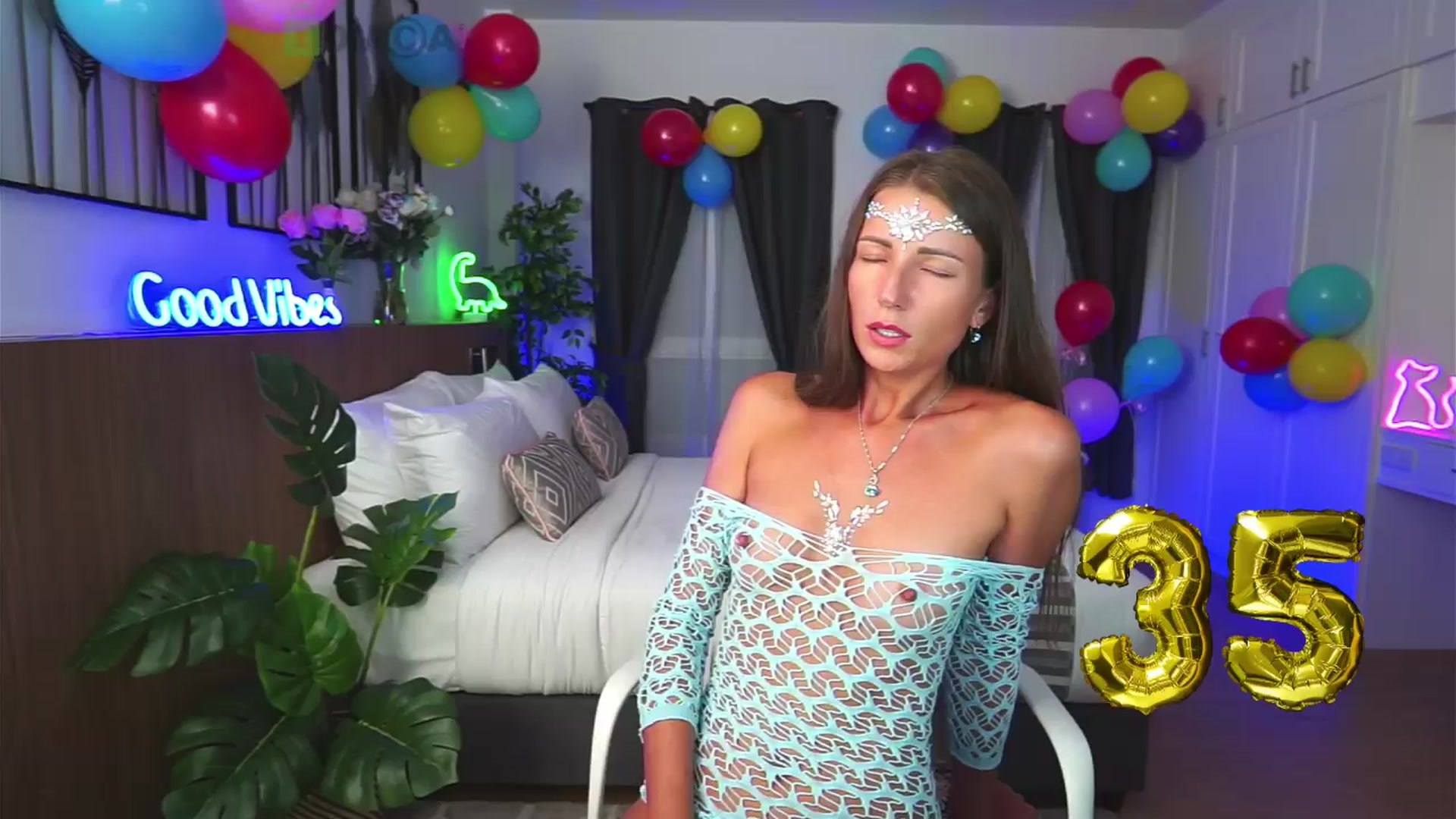 Gallery image thumbnail from Anna_Shine89's myfreecams stream on, 03/26/2024, 15:00 image 15 of 20