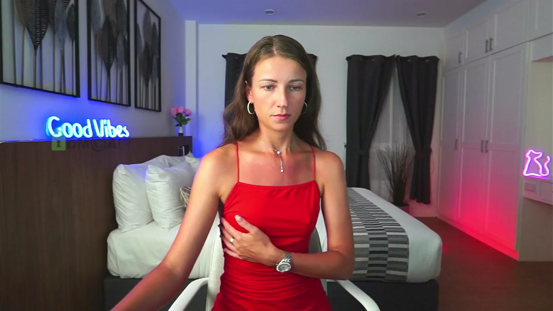 Gallery image thumbnail from Anna_Shine89's myfreecams stream on, 04/14/2024, 13:20 image 7 of 20