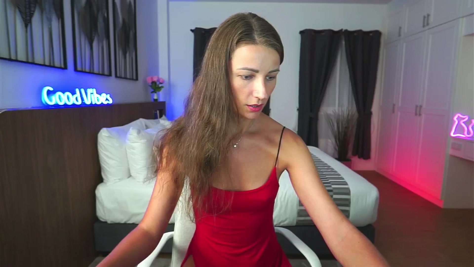Gallery image thumbnail from Anna_Shine89's myfreecams stream on, 04/21/2024, 13:26 image 8 of 20