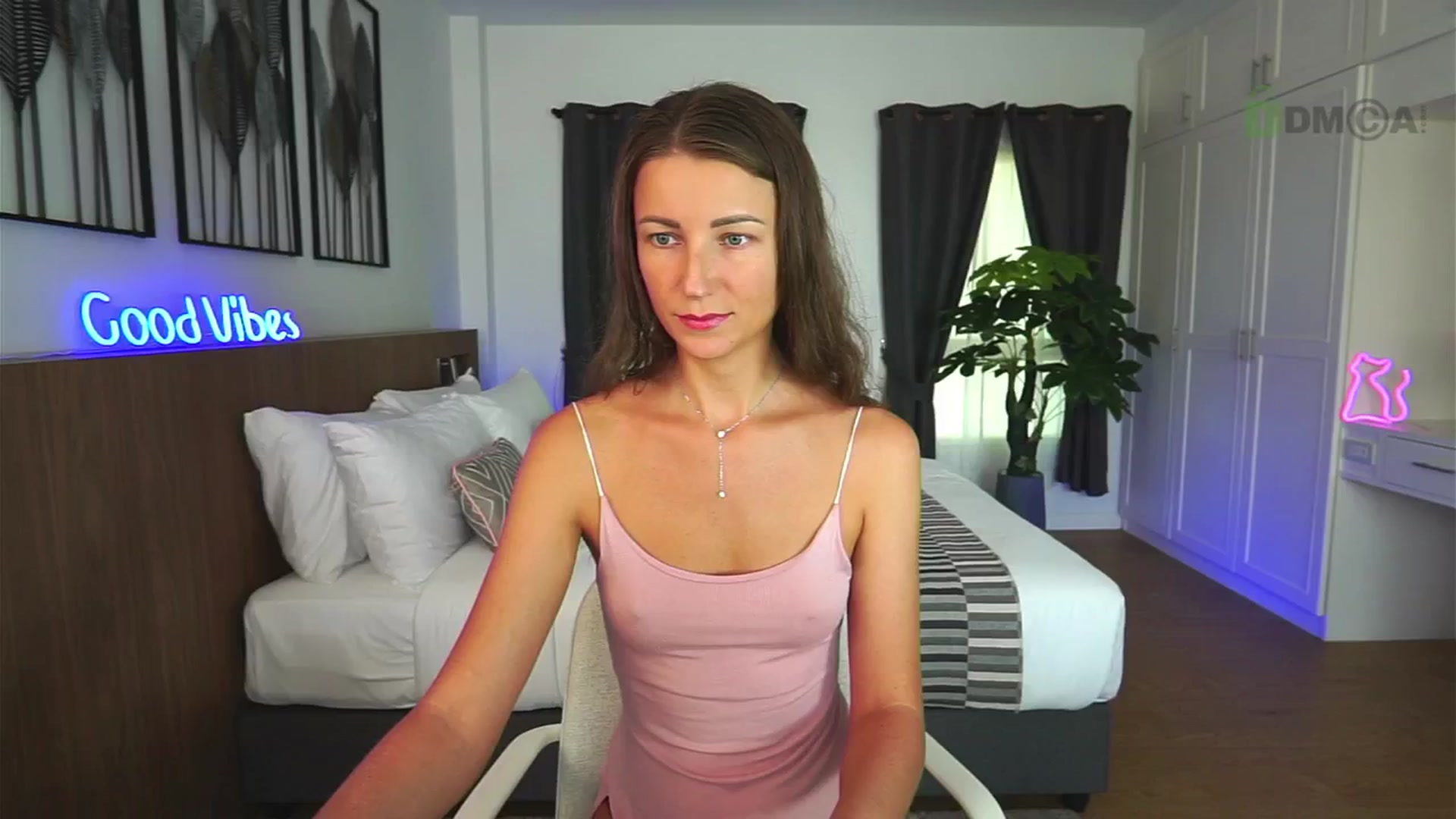 Gallery image thumbnail from Anna_Shine89's myfreecams stream on, 06/06/2024, 09:13 image 2 of 20