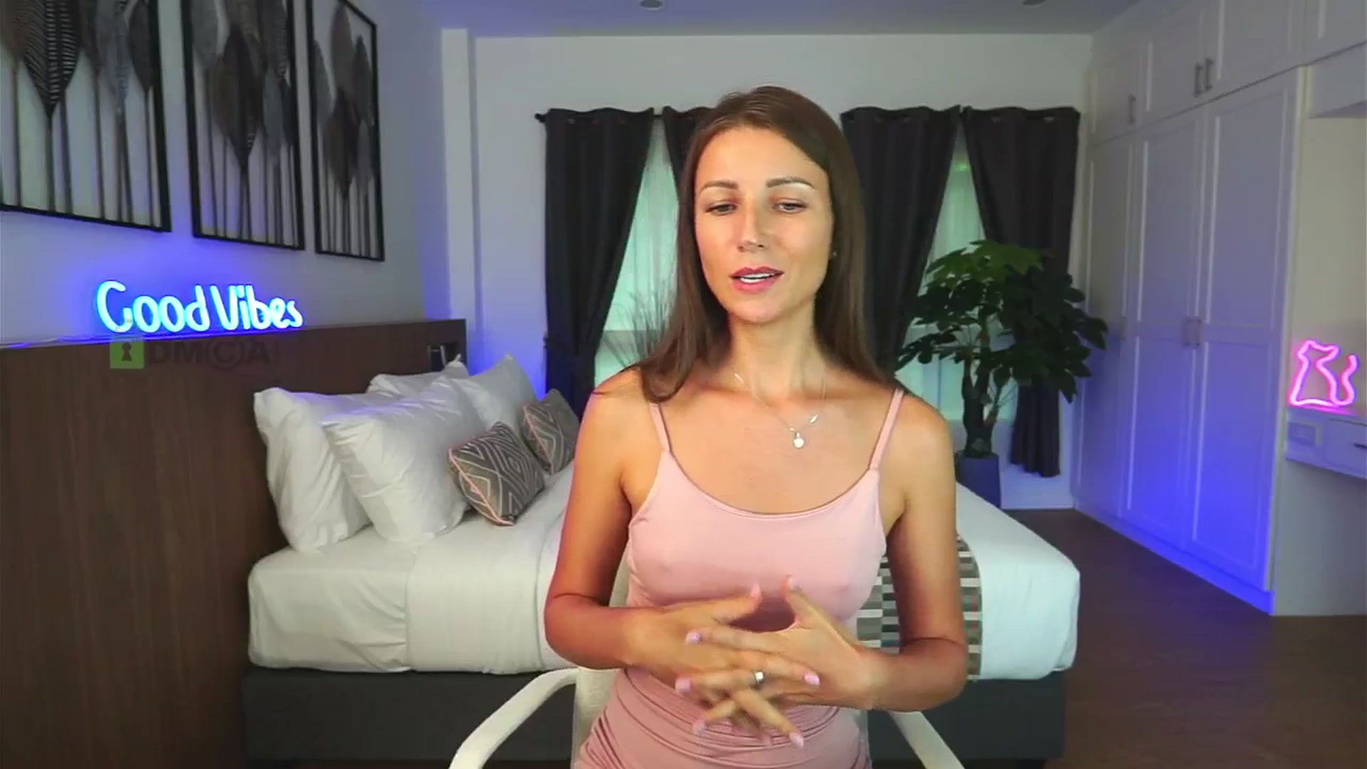 Gallery image thumbnail from Anna_Shine89's myfreecams stream on, 06/24/2024, 10:00 image 7 of 20