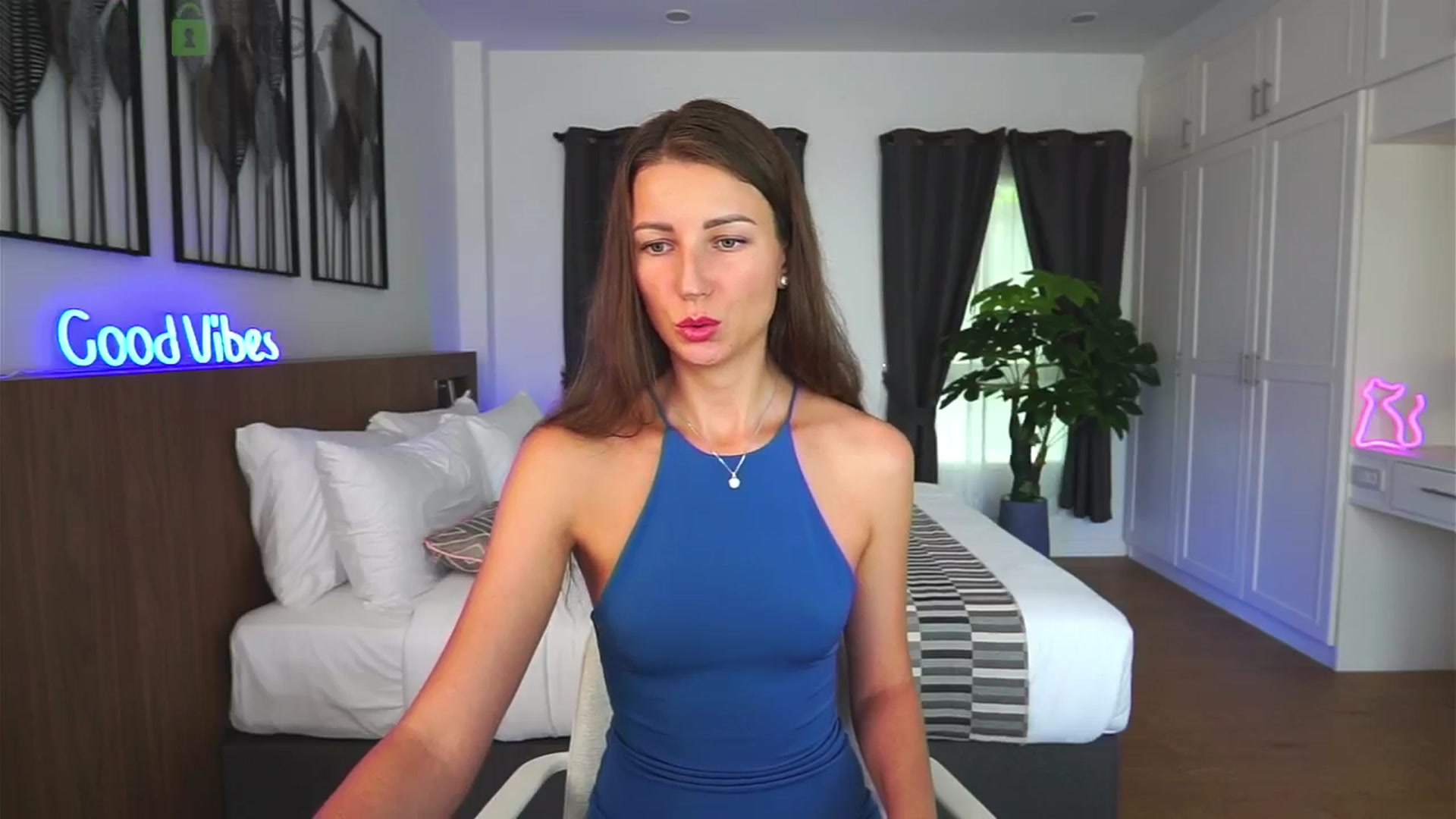 Gallery image thumbnail from Anna_Shine89's myfreecams stream on, 07/01/2024, 08:17 image 3 of 20