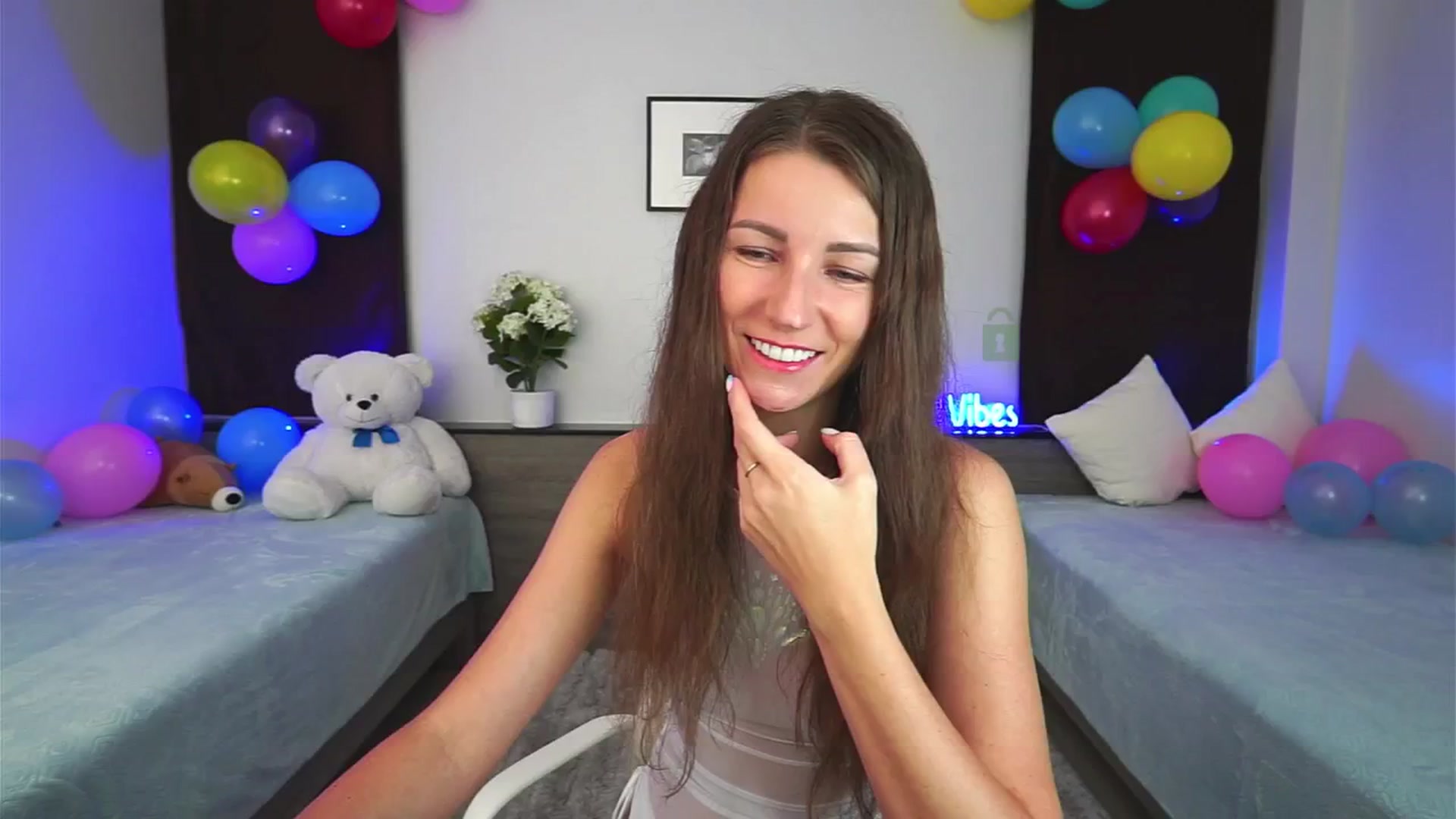 Gallery image thumbnail from Anna_Shine89's myfreecams stream on, 11/02/2024, 13:20 image 10 of 20