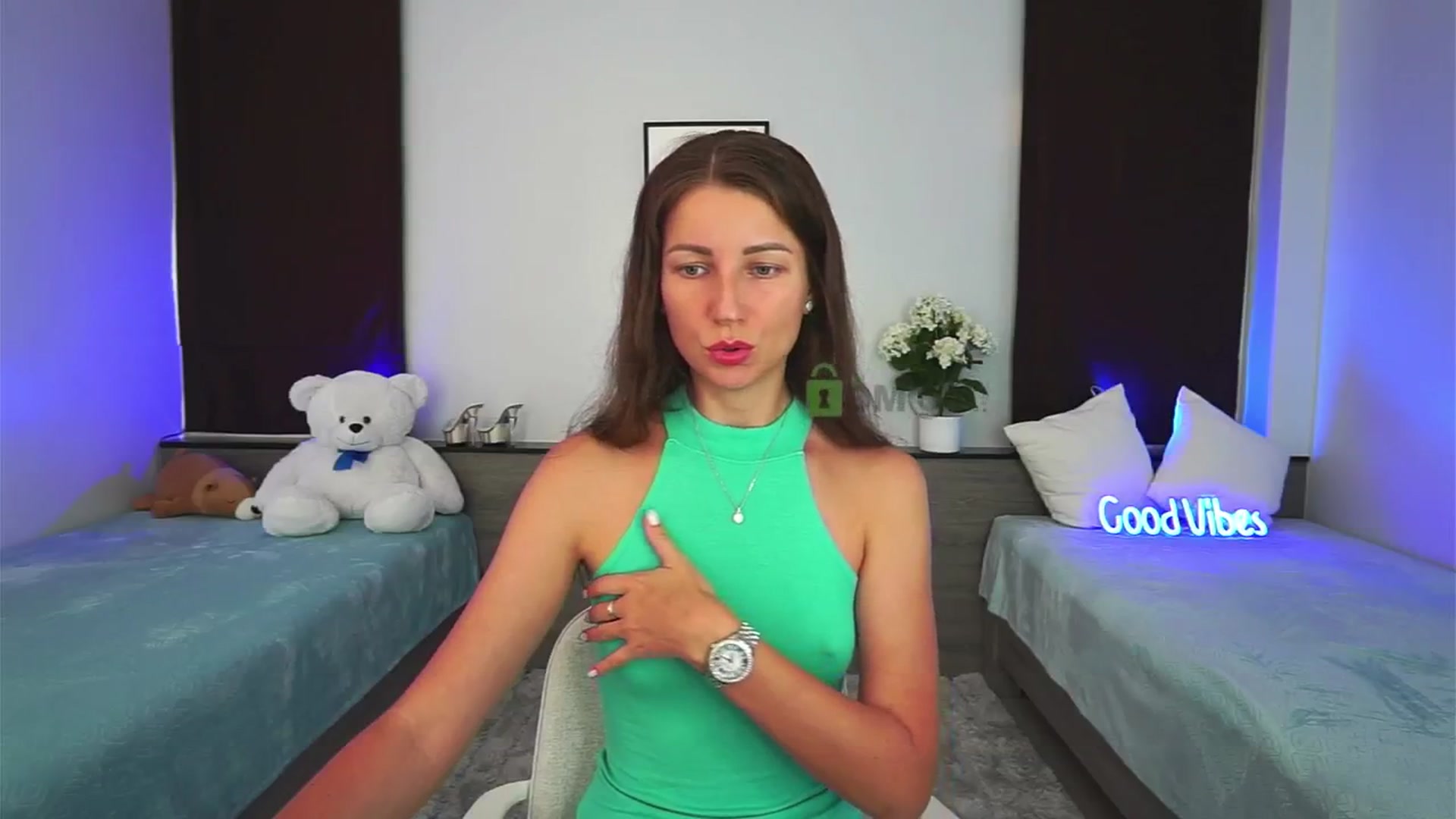 Gallery image thumbnail from Anna_Shine89's myfreecams stream on, 11/15/2024, 10:47 image 7 of 20