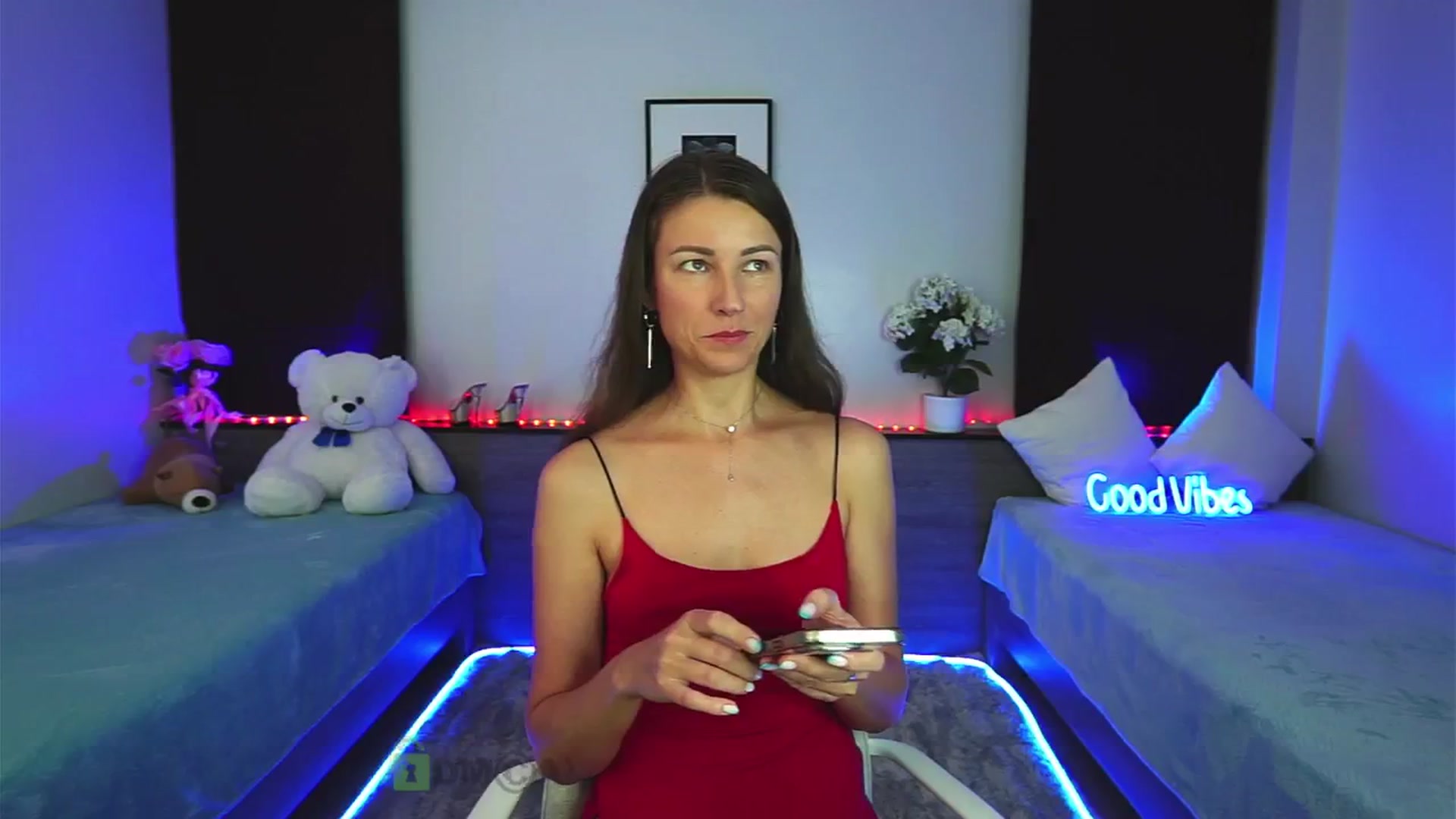 Gallery image thumbnail from Anna_Shine89's myfreecams stream on, 11/17/2024, 15:55 image 12 of 20