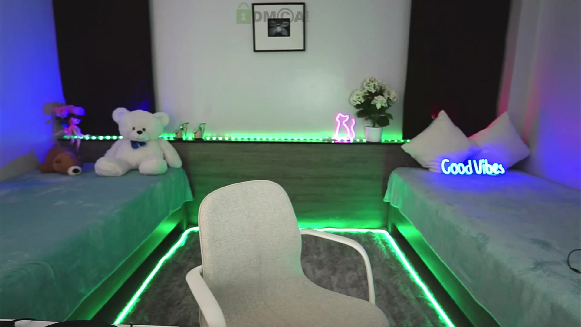 Gallery image thumbnail from Anna_Shine89's myfreecams stream on, 12/07/2024, 14:23 image 19 of 20