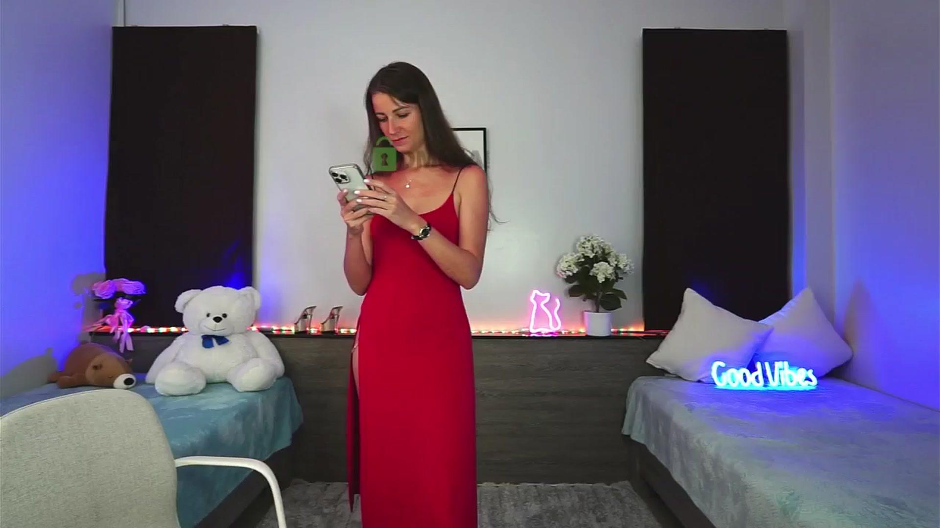 Gallery image thumbnail from Anna_Shine89's myfreecams stream on, 12/22/2024, 12:34 image 19 of 20
