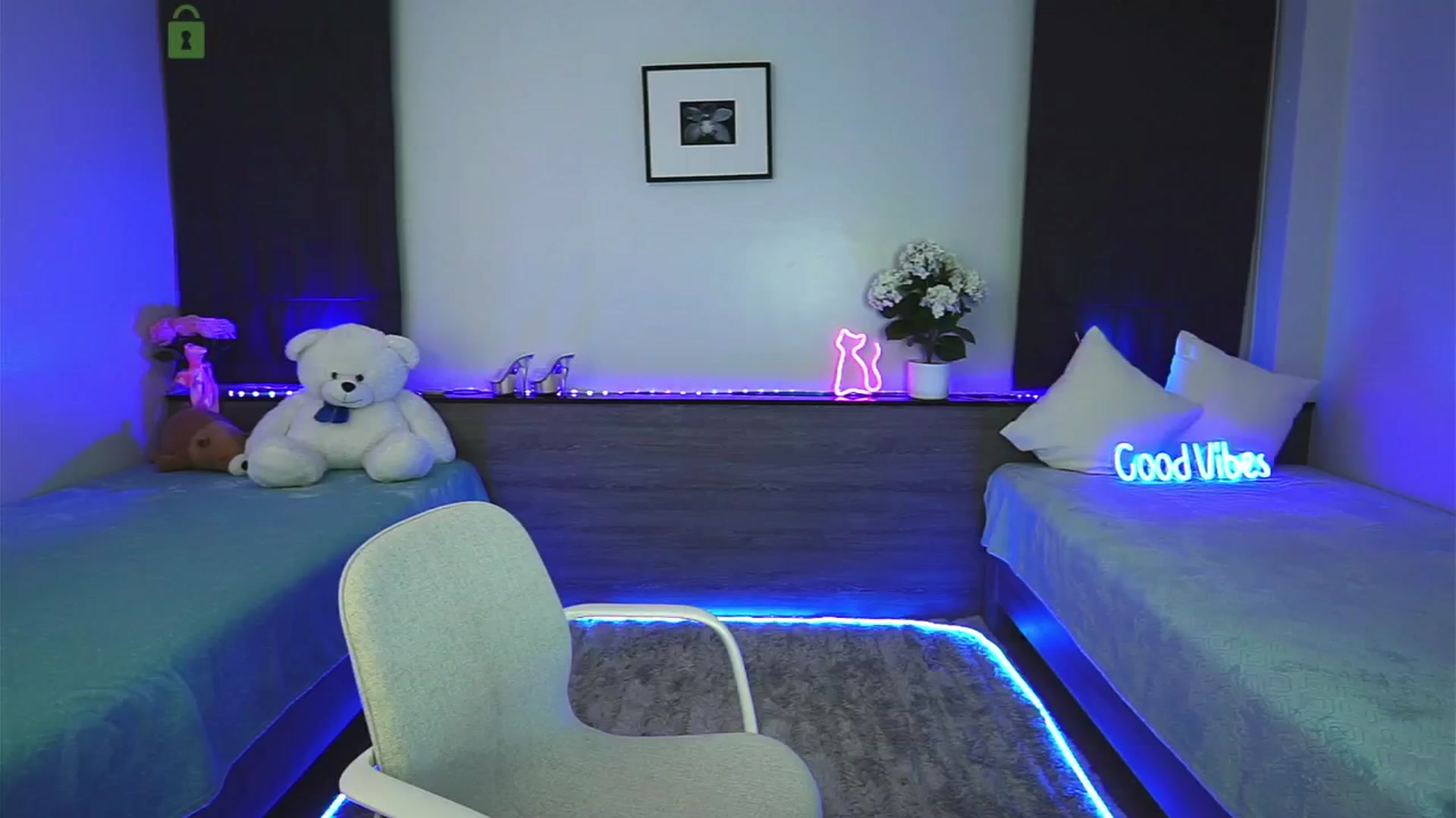 Gallery image thumbnail from Anna_Shine89's myfreecams stream on, 12/29/2024, 15:40 image 8 of 20