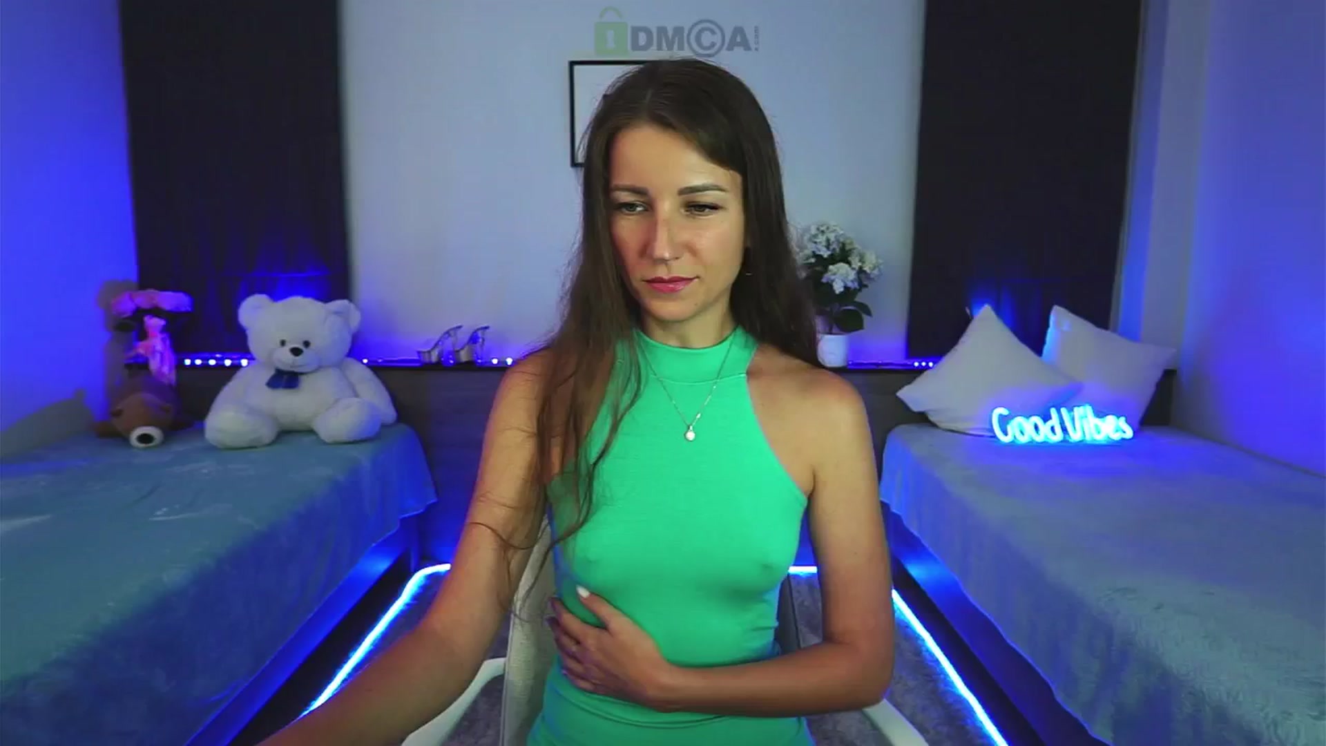 Gallery image thumbnail from Anna_Shine89's myfreecams stream on, 01/04/2025, 17:56 image 9 of 20