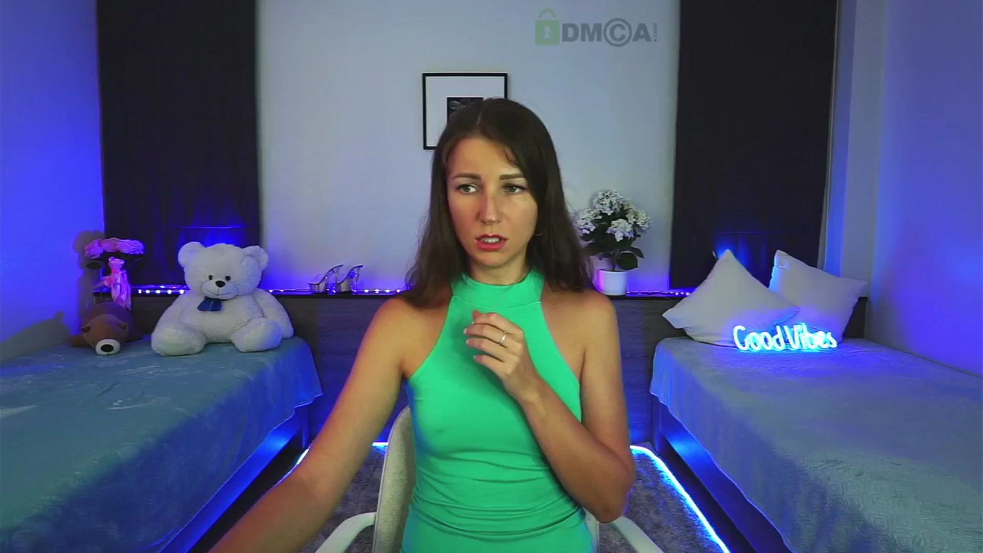 Gallery image thumbnail from Anna_Shine89's myfreecams stream on, 01/04/2025, 17:56 image 2 of 20