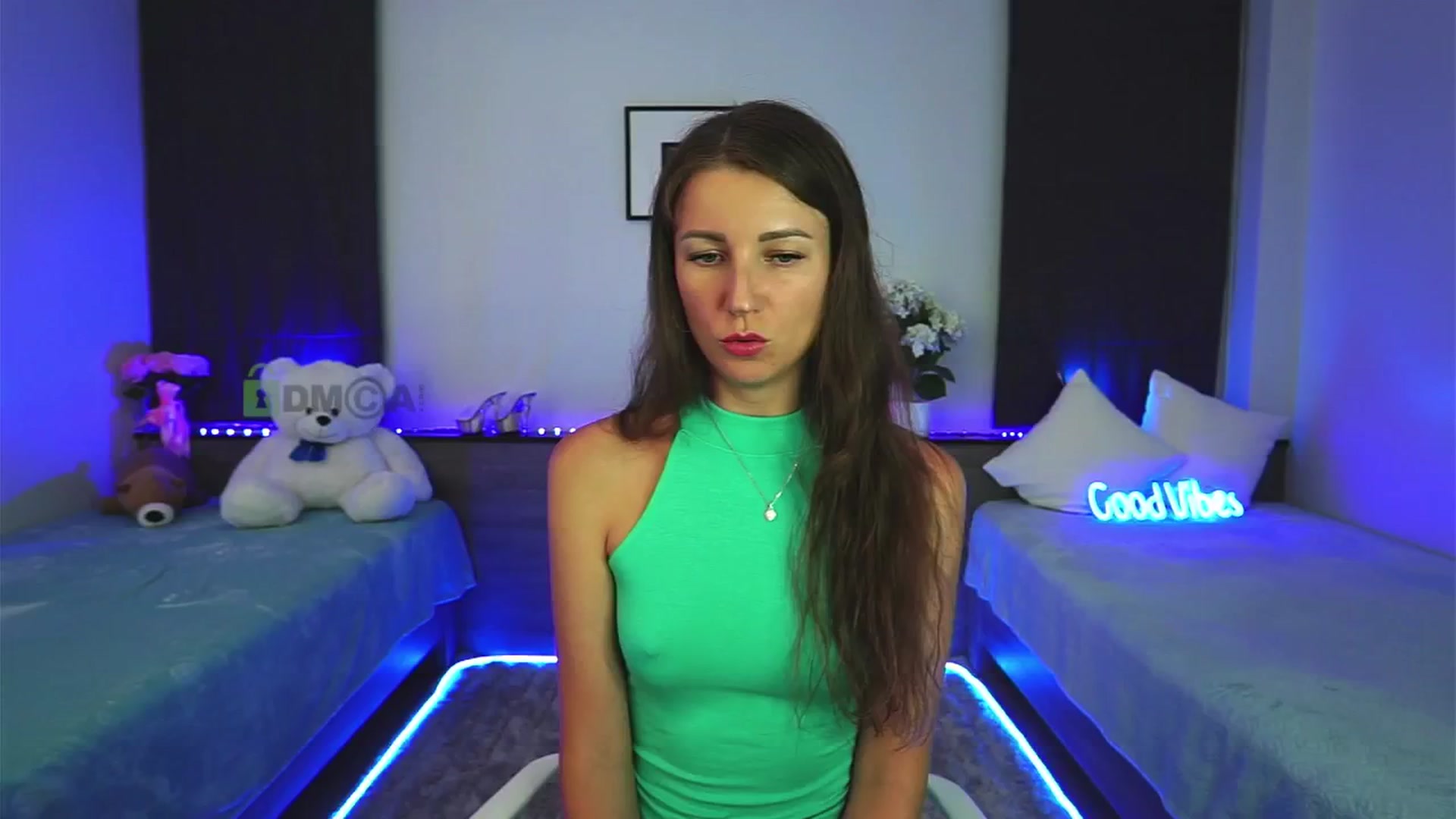 Gallery image thumbnail from Anna_Shine89's myfreecams stream on, 01/04/2025, 17:56 image 3 of 20