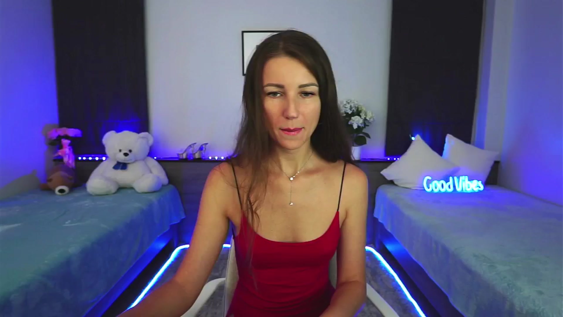 Gallery image thumbnail from Anna_Shine89's myfreecams stream on, 01/05/2025, 15:29 image 2 of 20