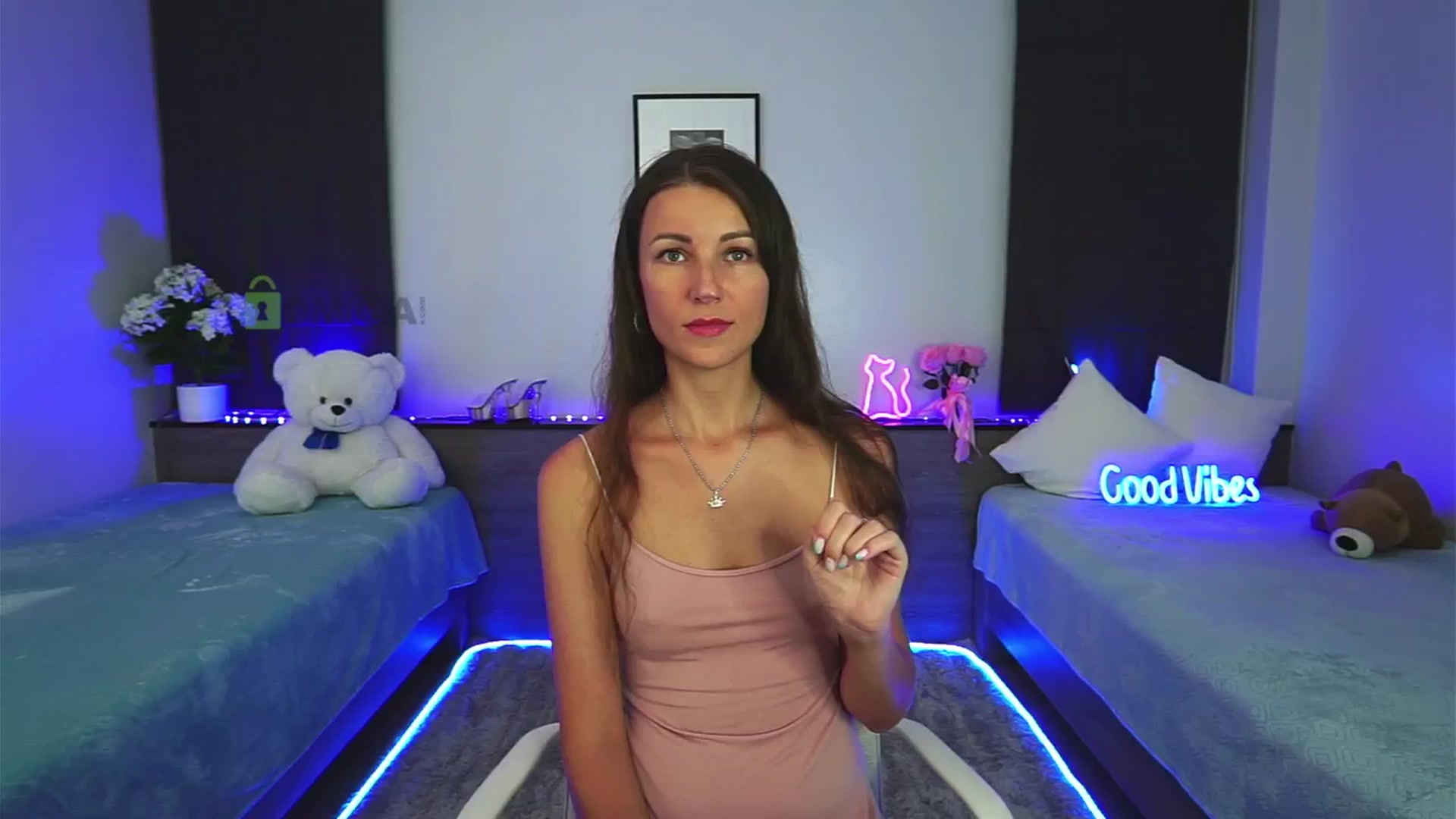 Gallery image thumbnail from Anna_Shine89's myfreecams stream on, 01/11/2025, 11:20 image 6 of 20