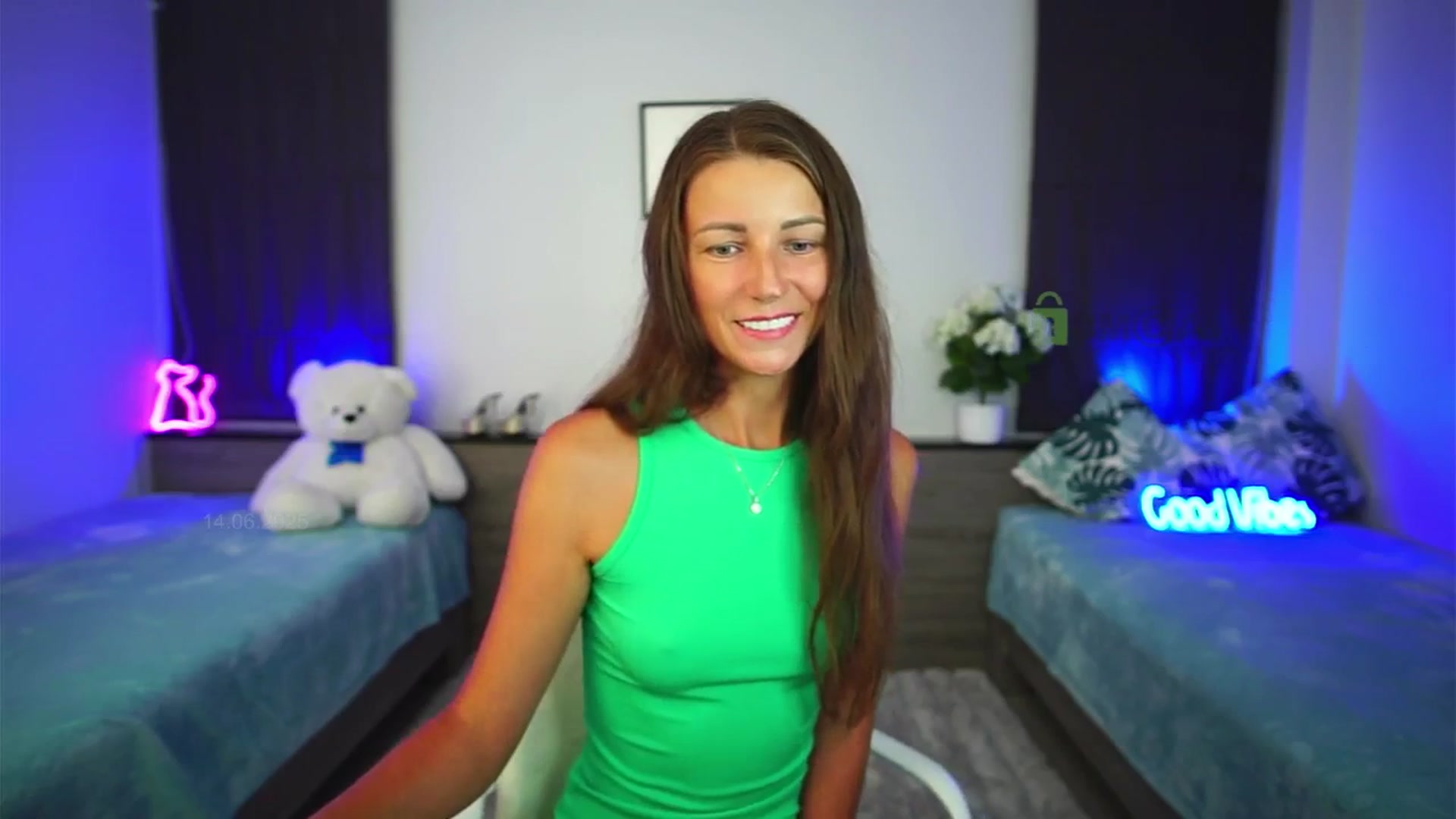 Gallery image thumbnail from Anna_Shine89's myfreecams stream on, 06/14/2025, 12:07 image 3 of 20