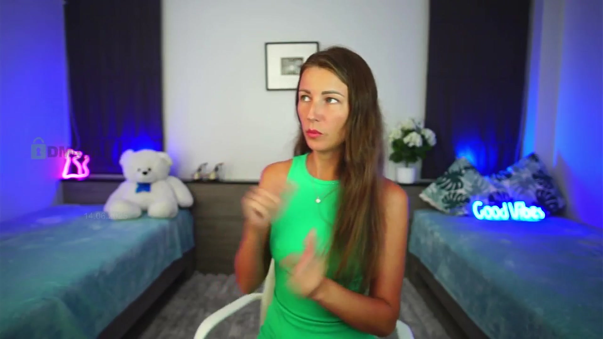 Gallery image thumbnail from Anna_Shine89's myfreecams stream on, 06/14/2025, 12:07 image 15 of 20