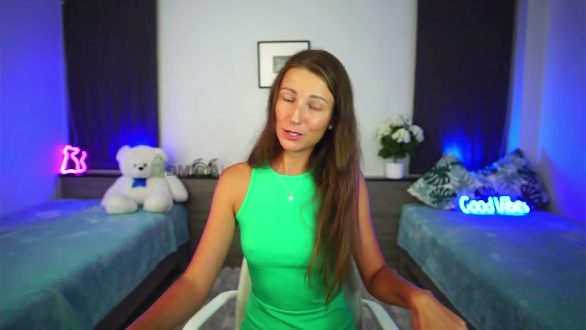 Gallery image thumbnail from Anna_Shine89's myfreecams stream on, 06/14/2025, 12:07 image 14 of 20