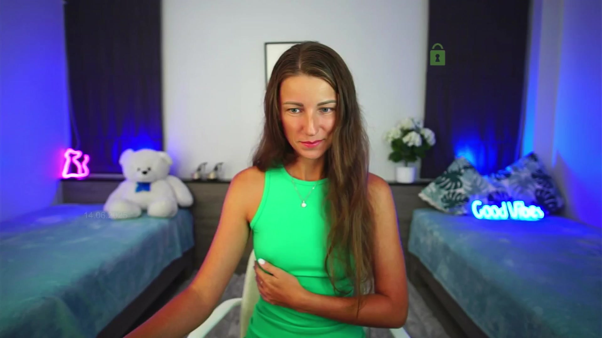 Gallery image thumbnail from Anna_Shine89's myfreecams stream on, 06/14/2025, 12:07 image 1 of 20