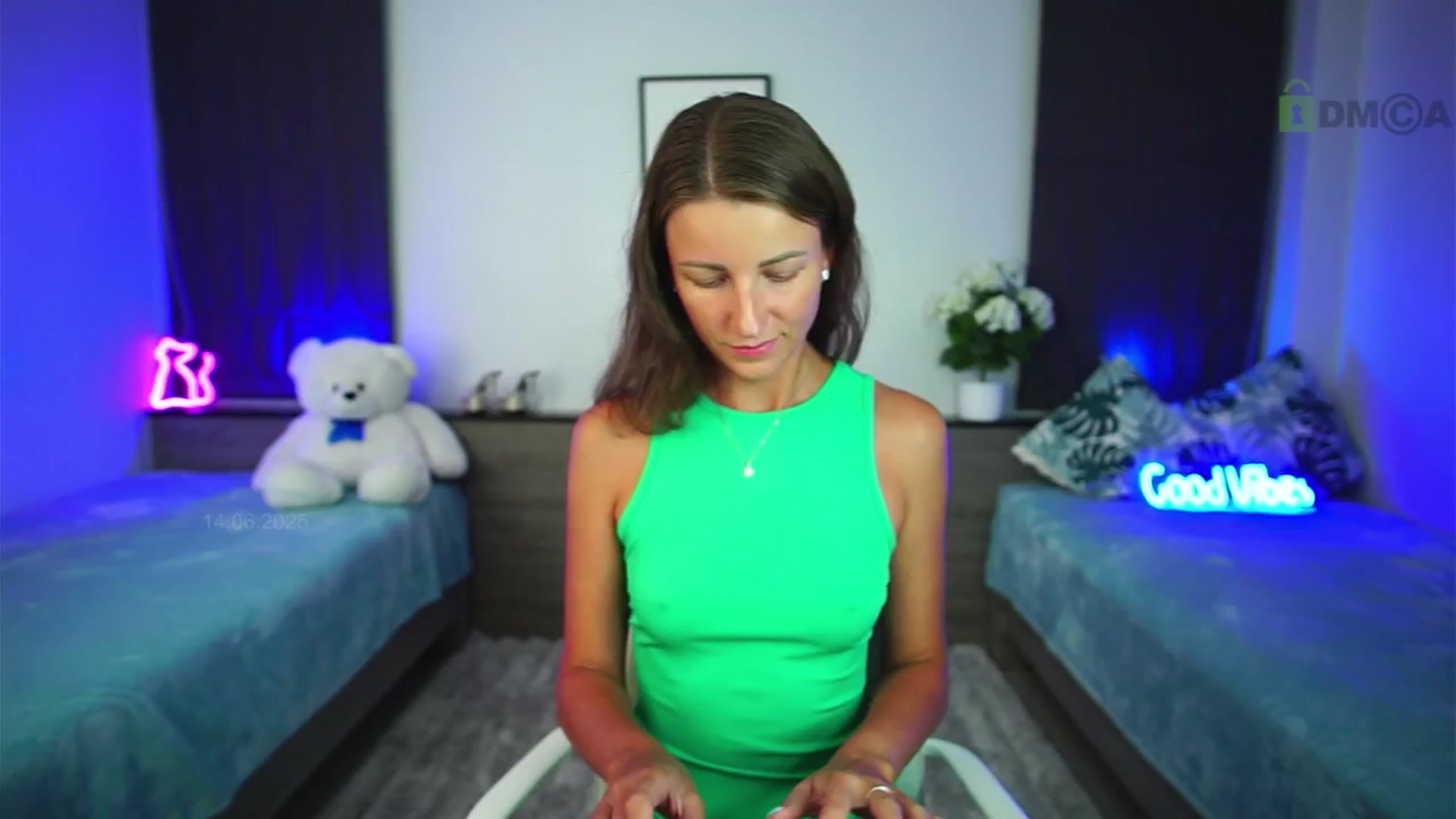 Gallery image thumbnail from Anna_Shine89's myfreecams stream on, 06/14/2025, 14:10 image 18 of 20