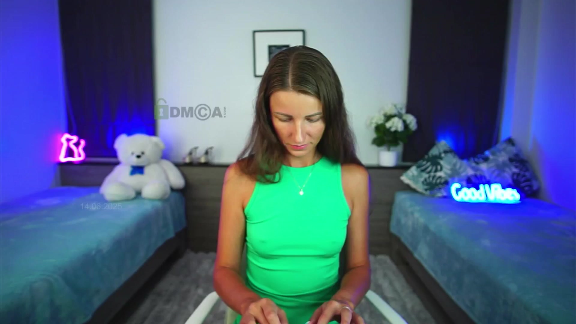 Gallery image thumbnail from Anna_Shine89's myfreecams stream on, 06/14/2025, 14:10 image 19 of 20
